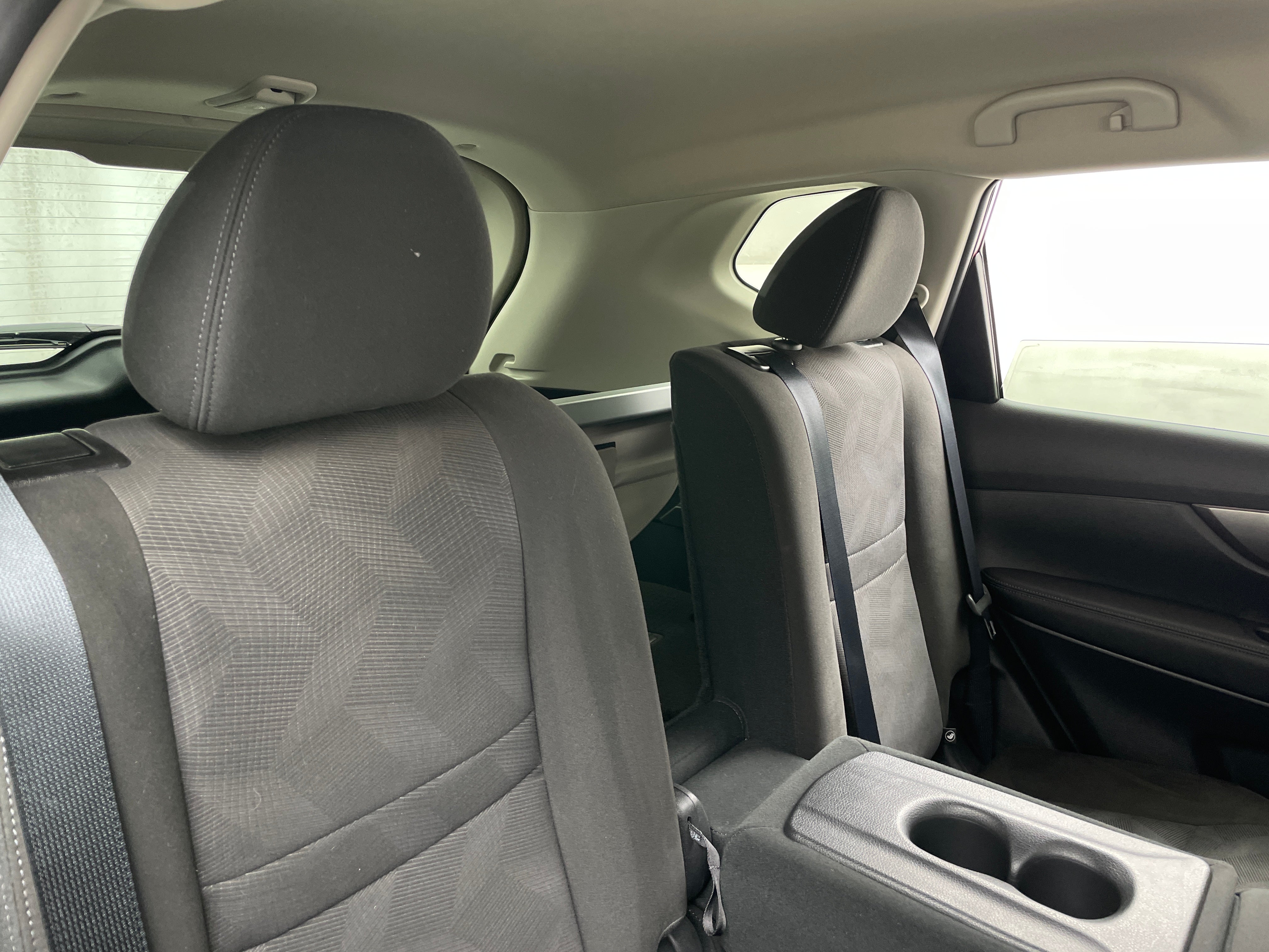 2015 Nissan Rogue SV 6