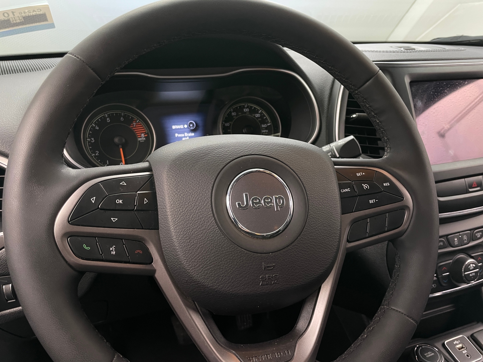 Thumbnail: 2022 Jeep Cherokee - 4