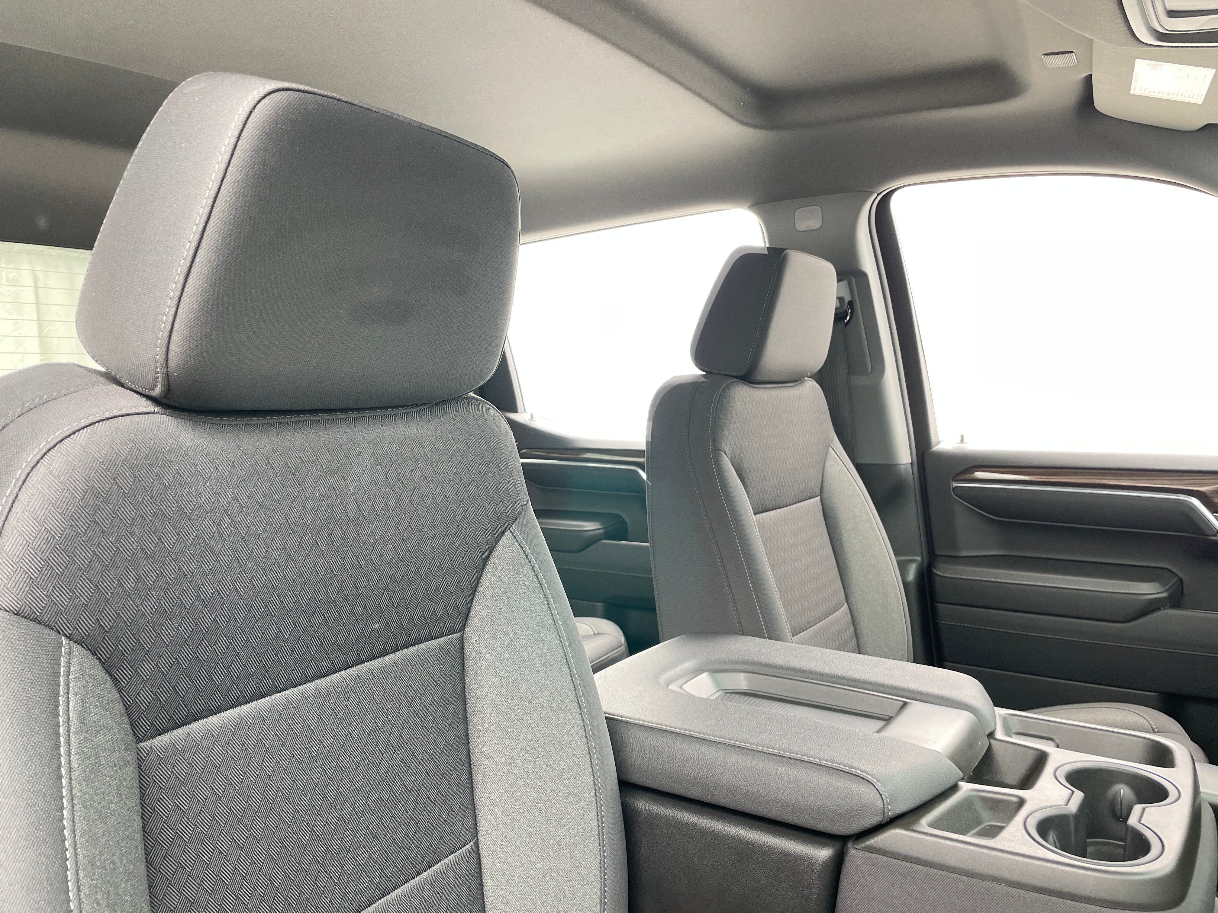 2023 Chevrolet Silverado 1500 LT 2