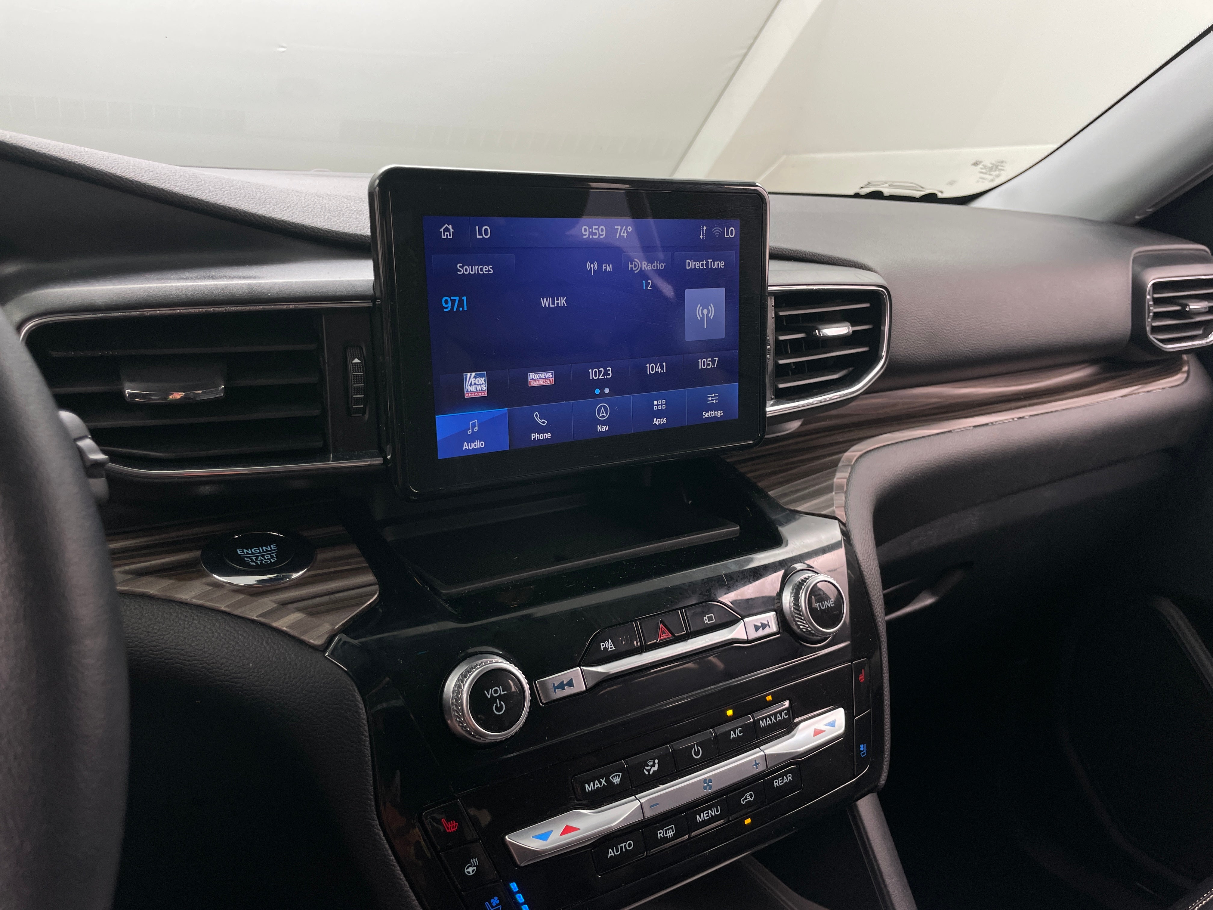 2023 Ford Explorer Limited 3