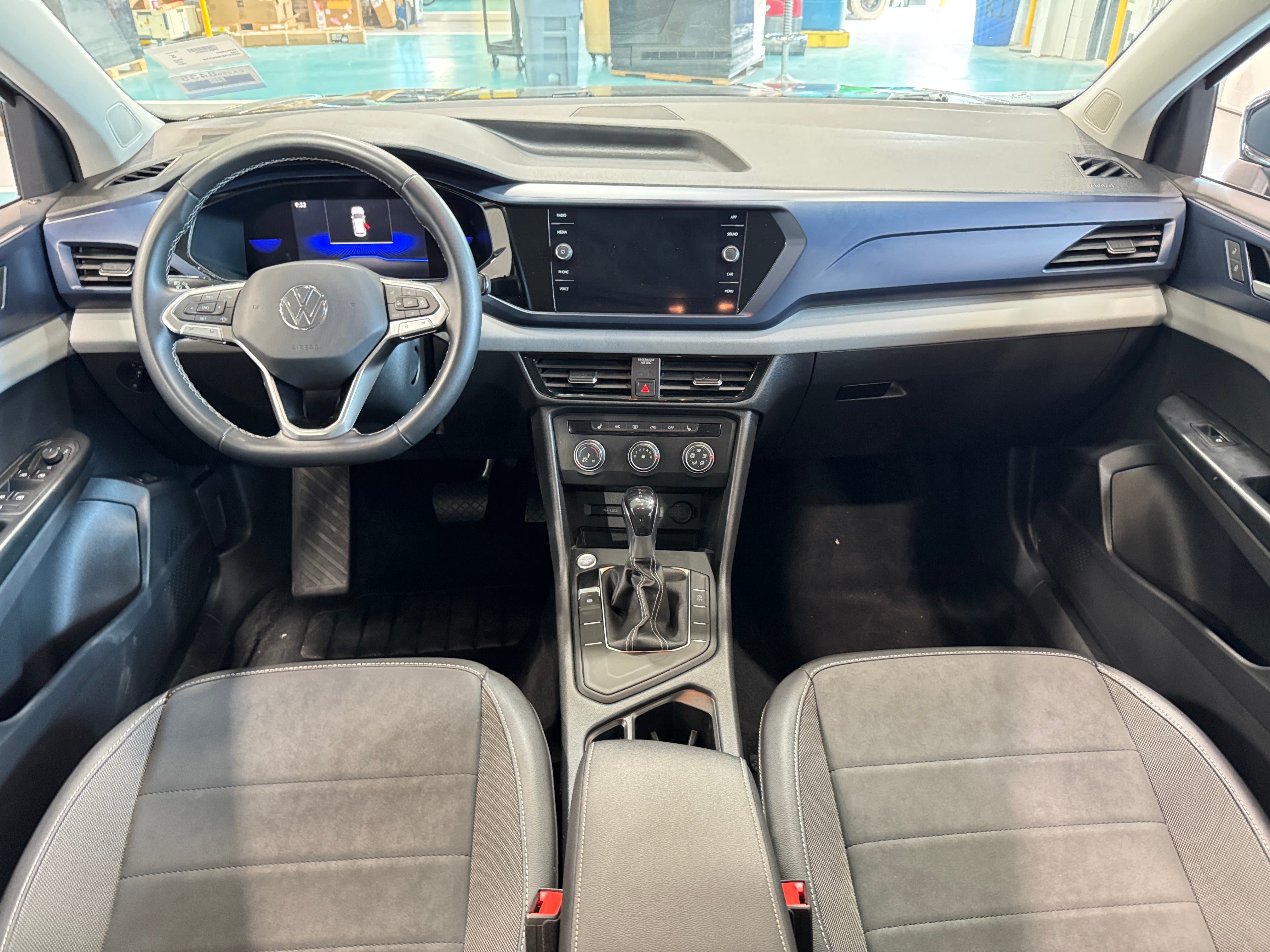 2022 Volkswagen Taos SE 2