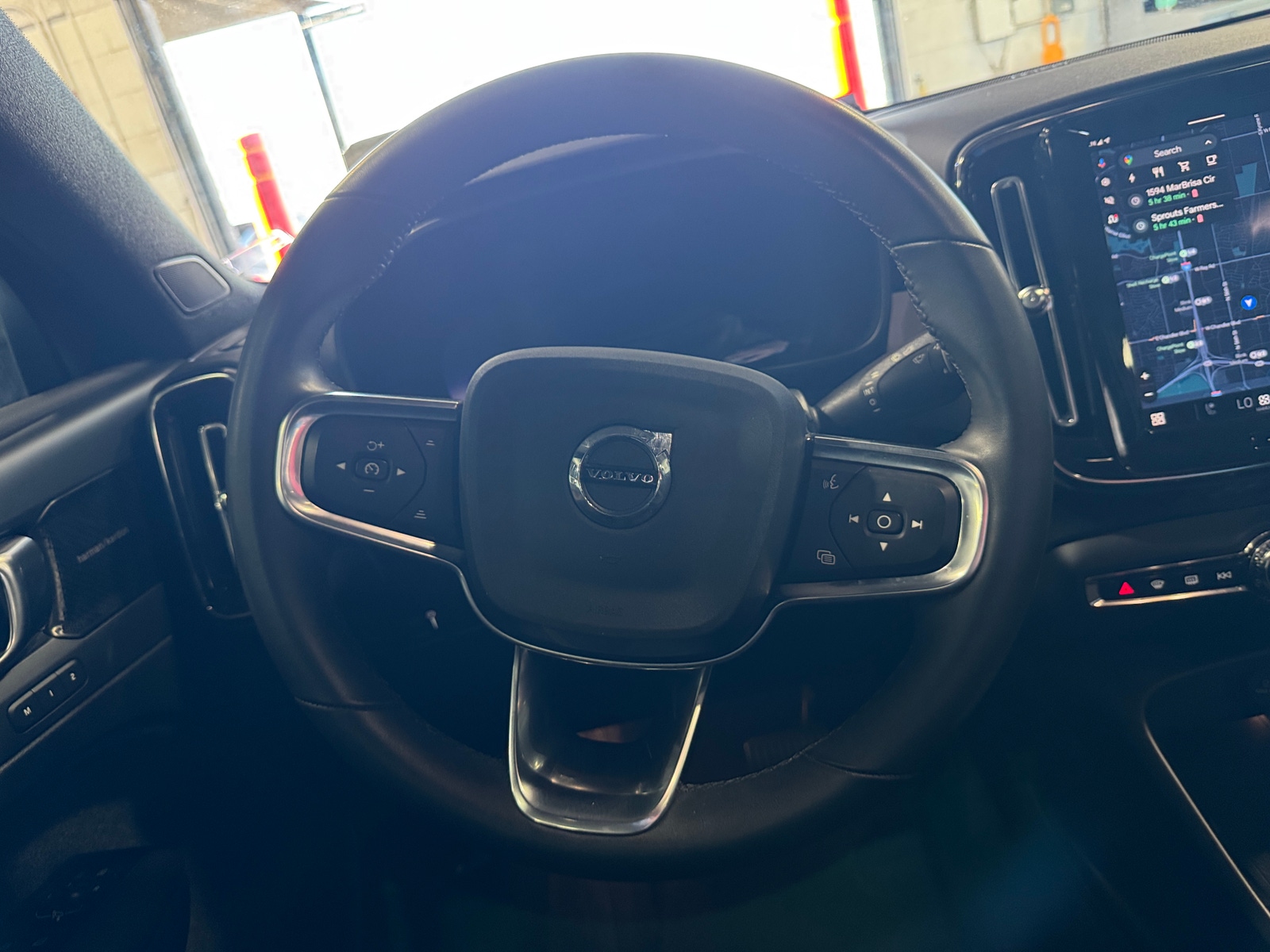 Thumbnail: 2022 Volvo C40 - 5