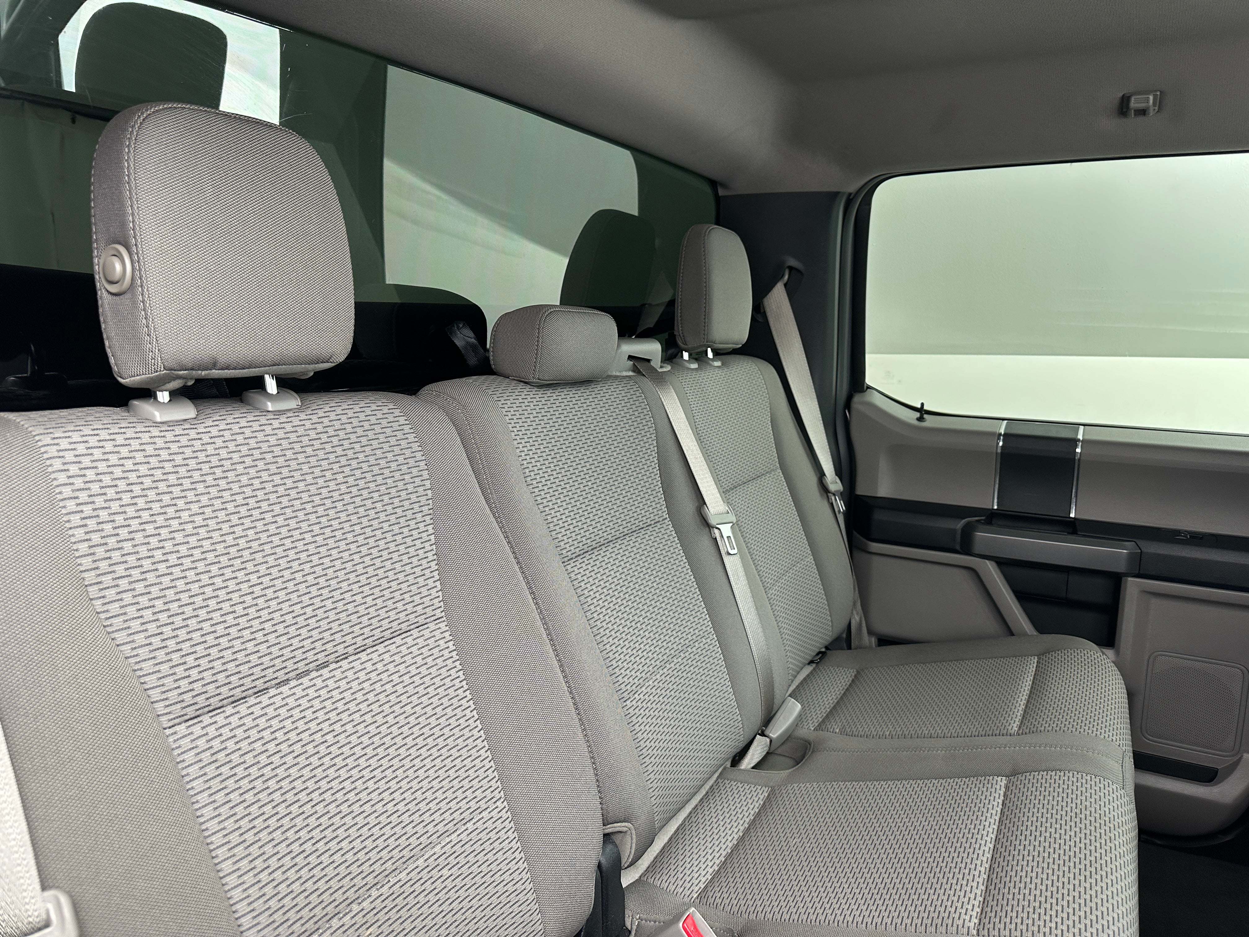 2017 Ford Econoline E-150 6