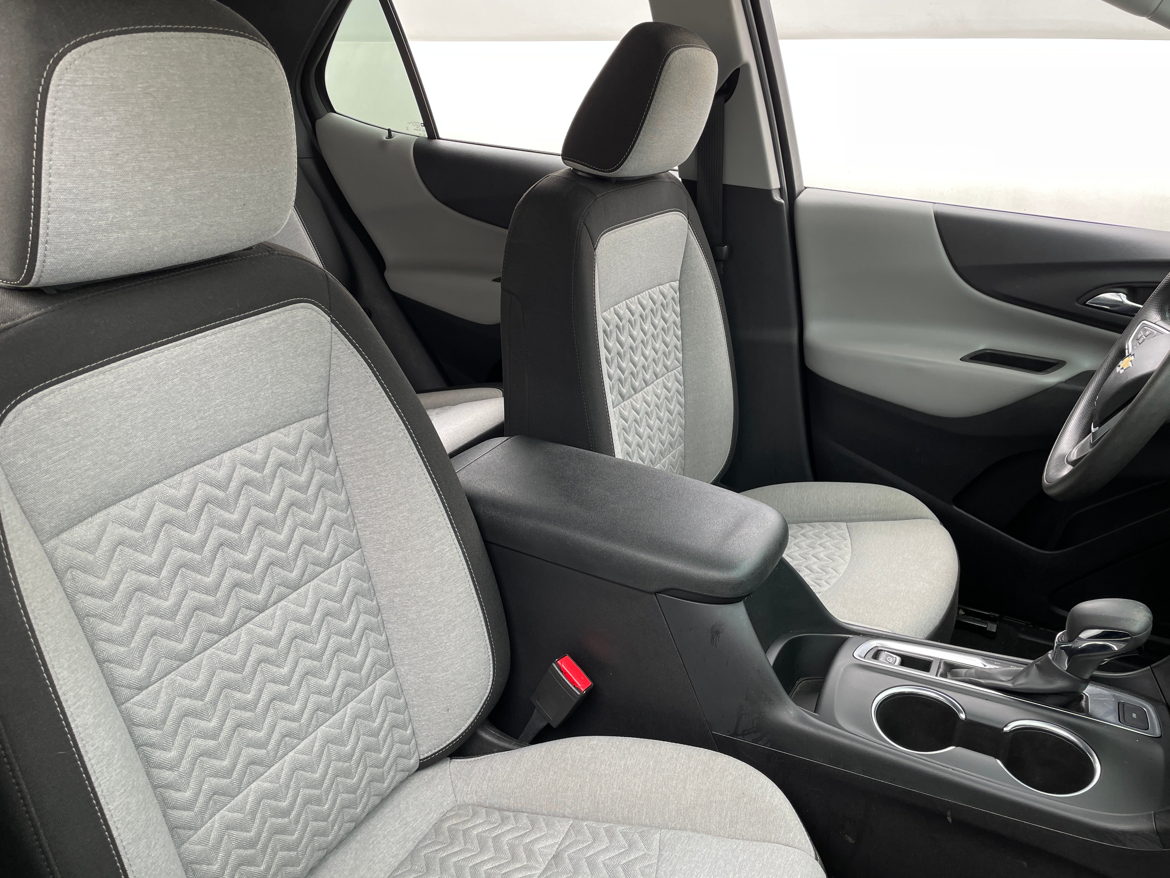 2022 Chevrolet Equinox LS 2