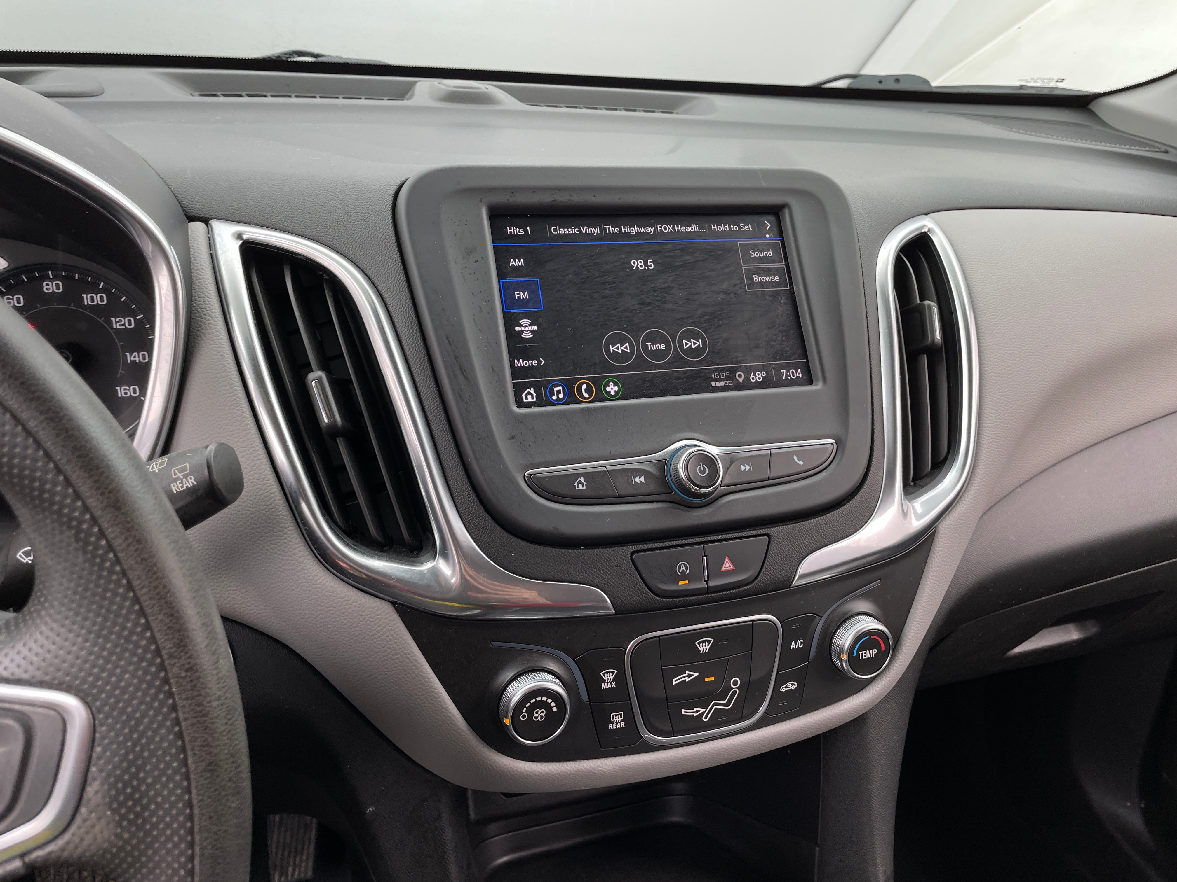 2022 Chevrolet Equinox LS 4