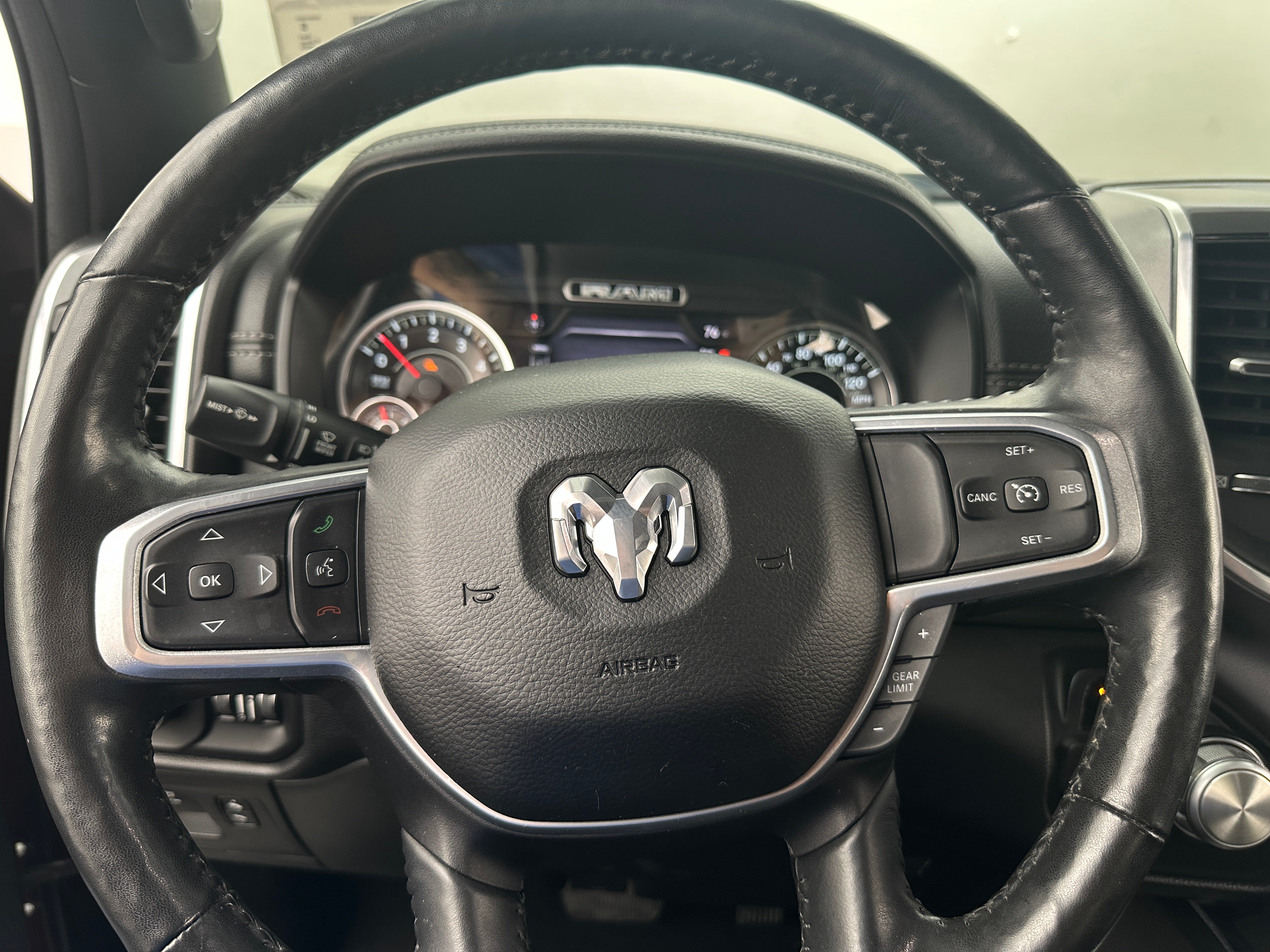 2020 RAM 1500 Laramie 4