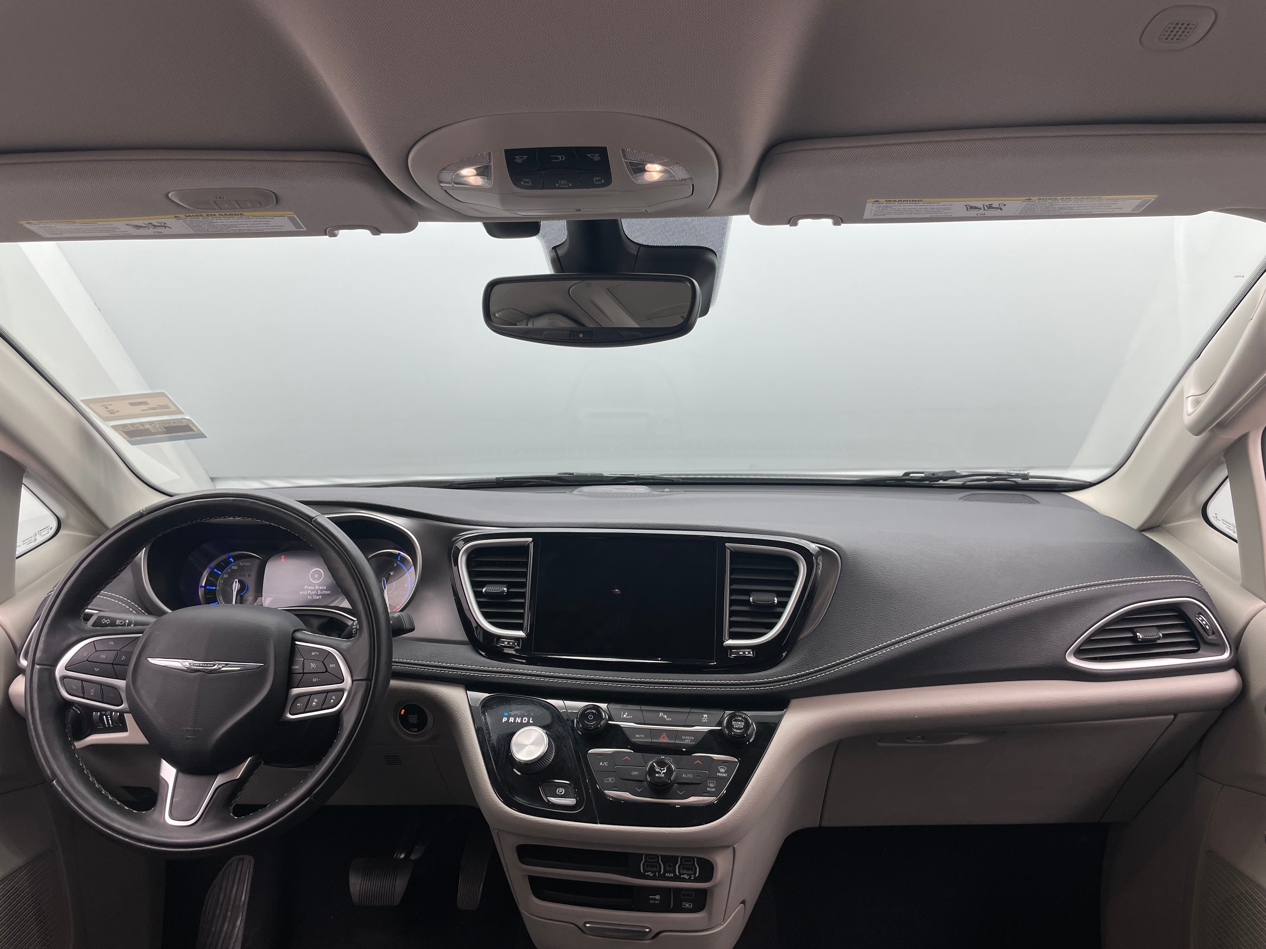 2022 Chrysler Pacifica Hybrid Touring L 2