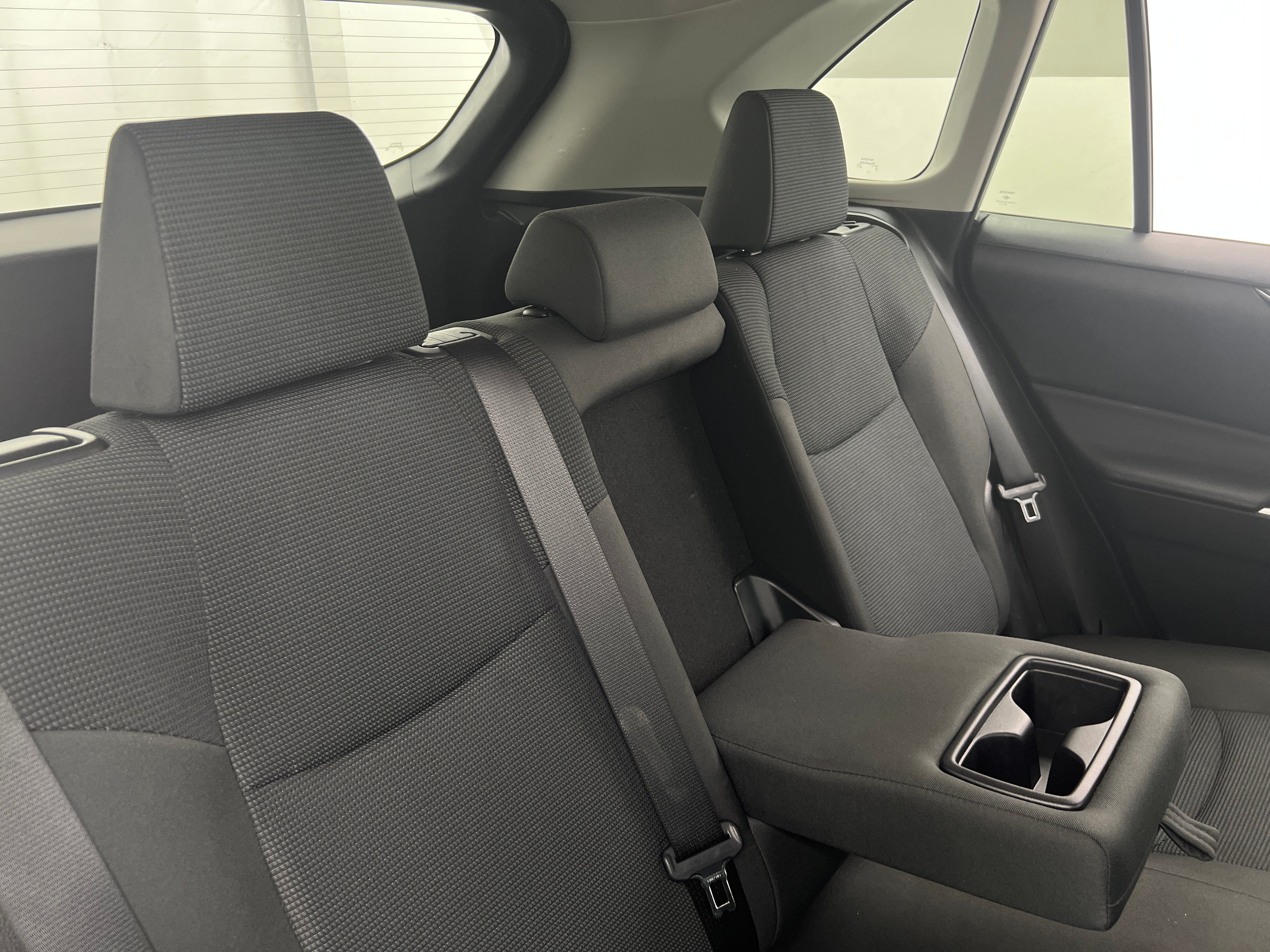 2024 Toyota RAV4 LE 6