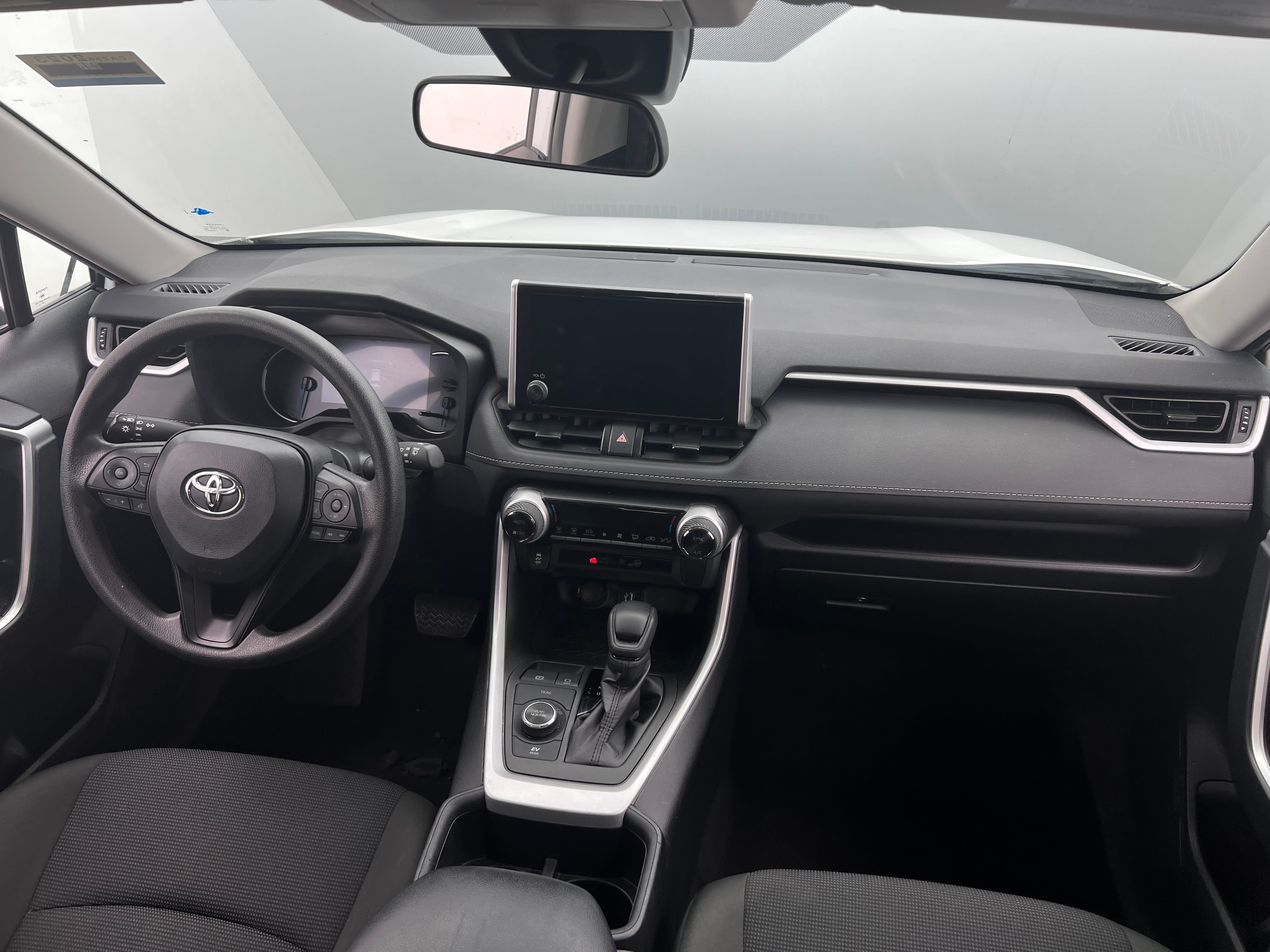 2024 Toyota RAV4 LE 3