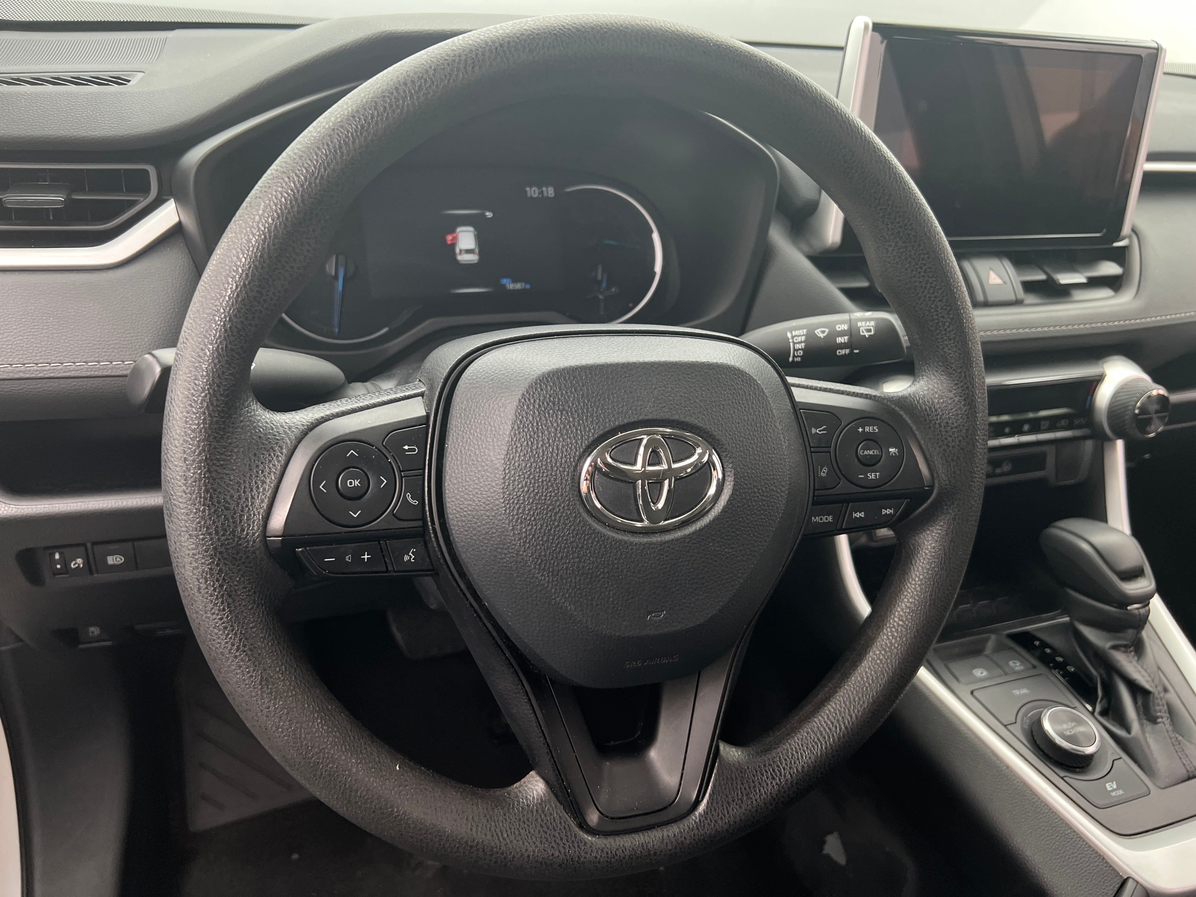 2024 Toyota RAV4 LE 5