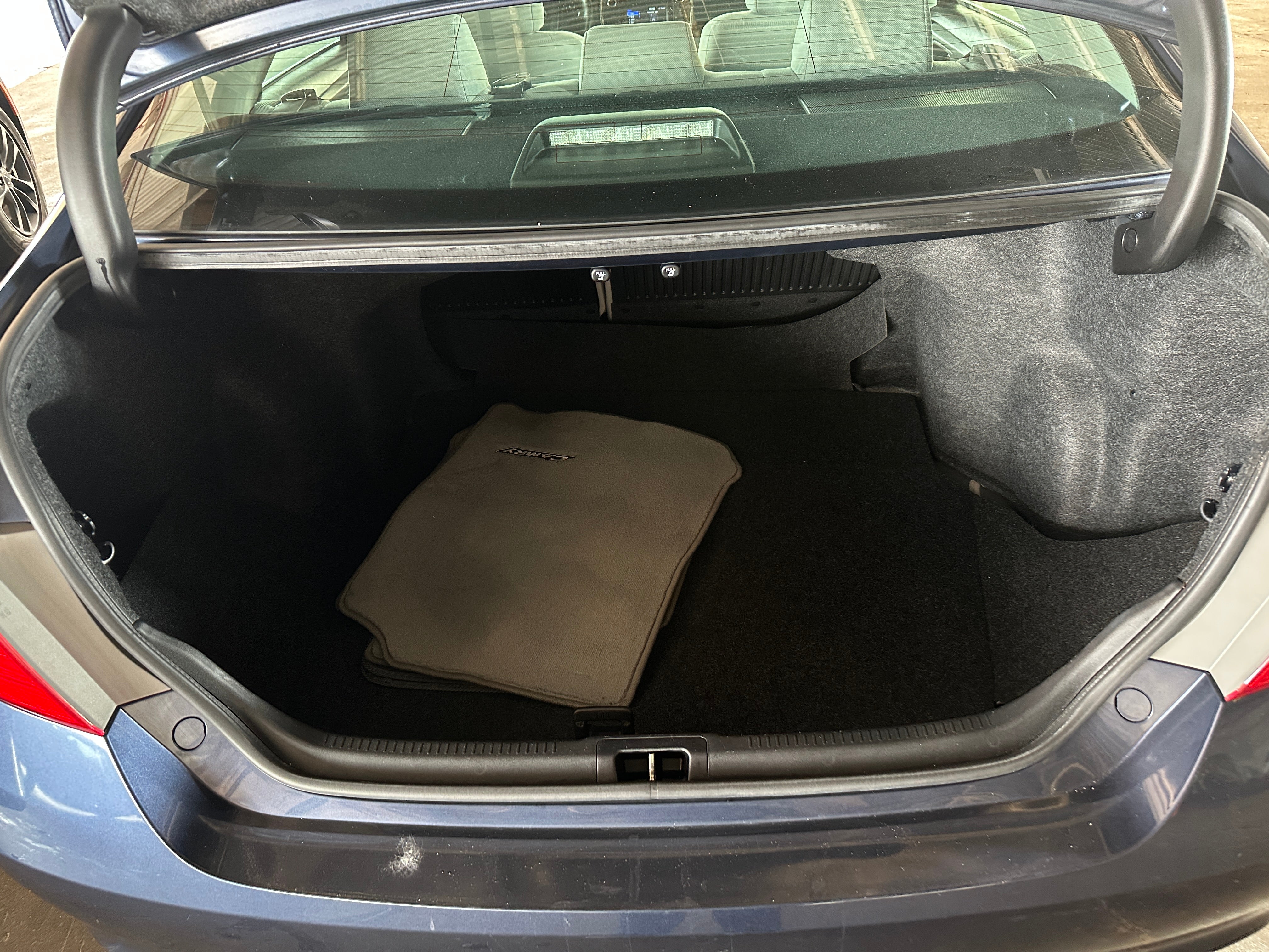 2016 Toyota Camry LE 7