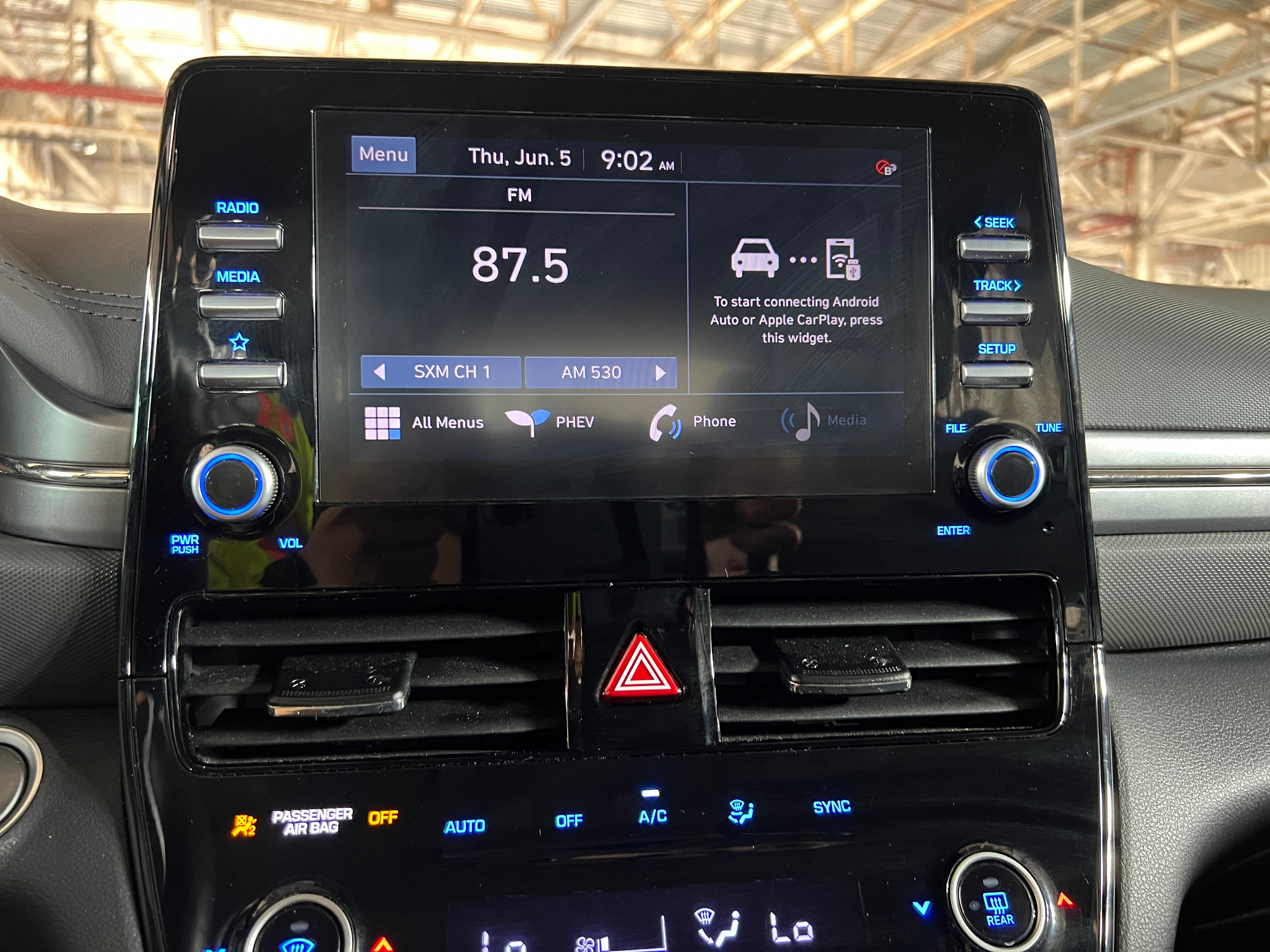 2022 Hyundai Ioniq SE 4