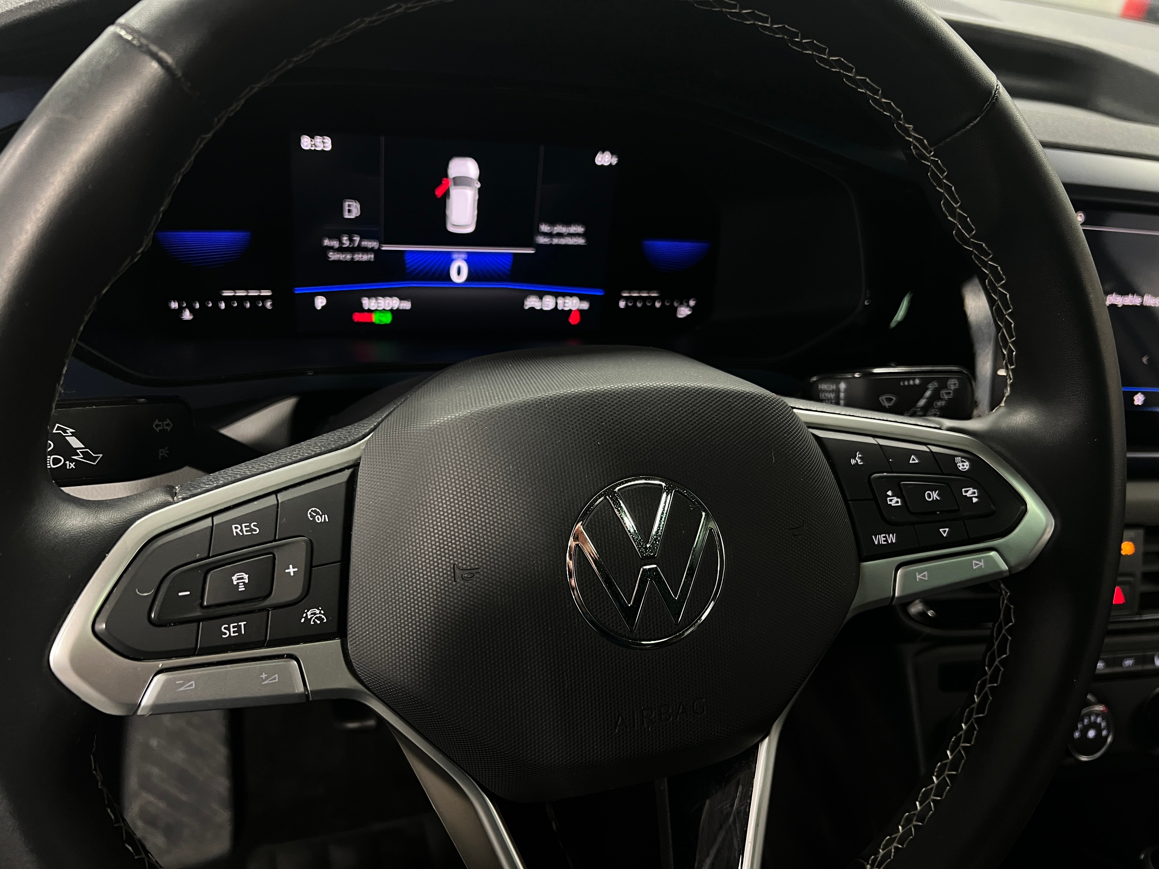 2022 Volkswagen Taos SE 4