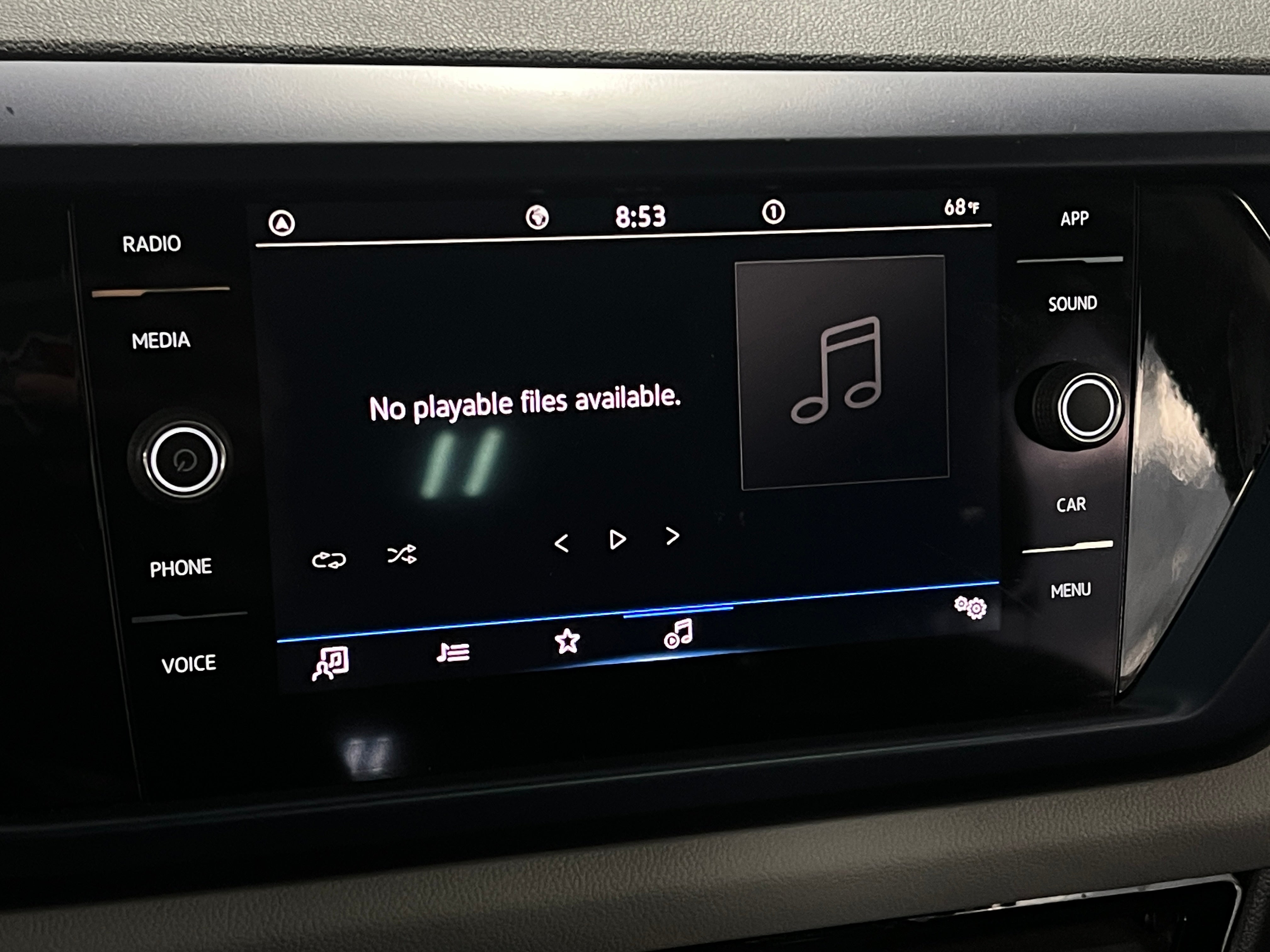2022 Volkswagen Taos SE 3