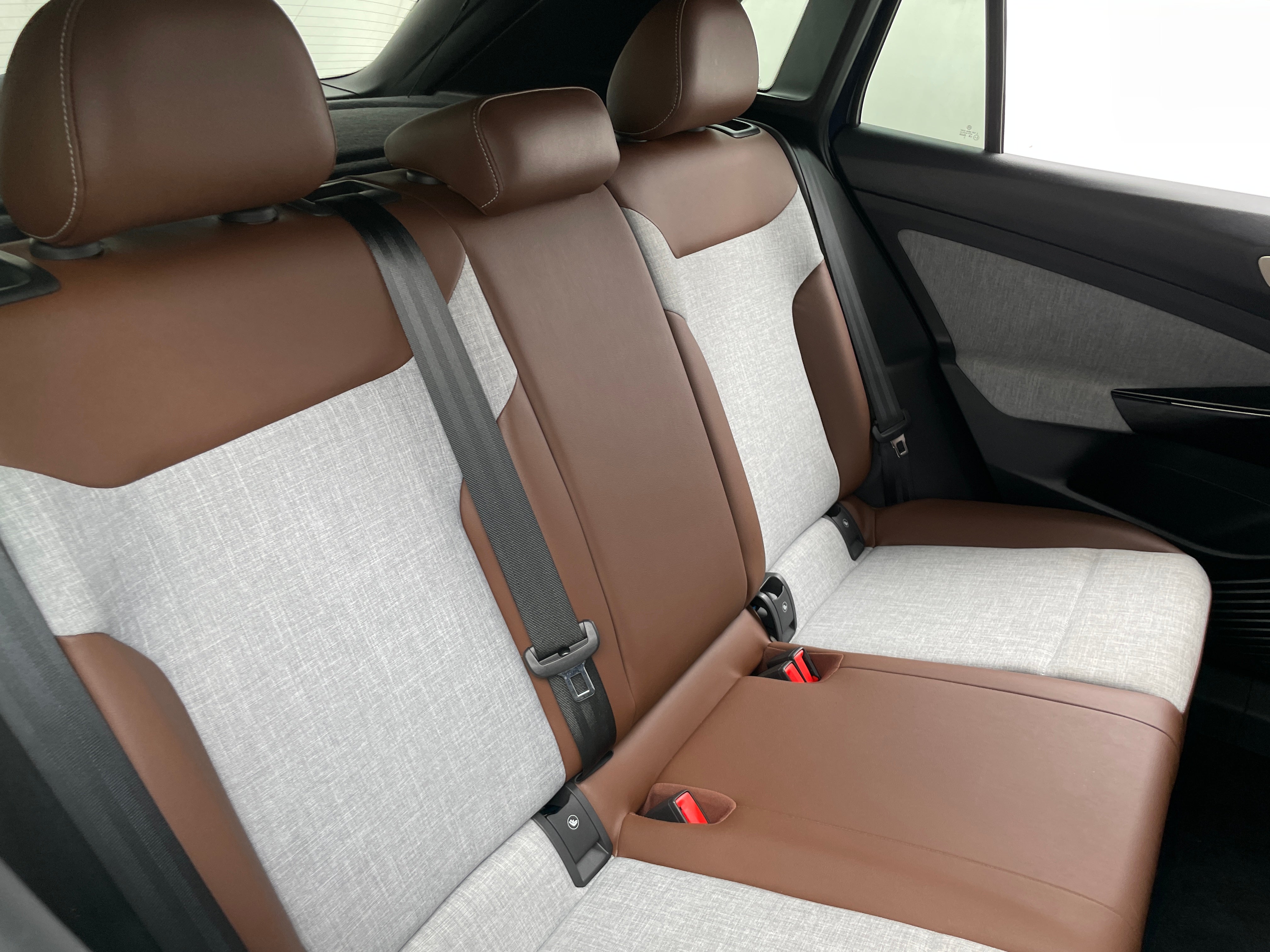 2023 Volkswagen ID.4 Pro 5