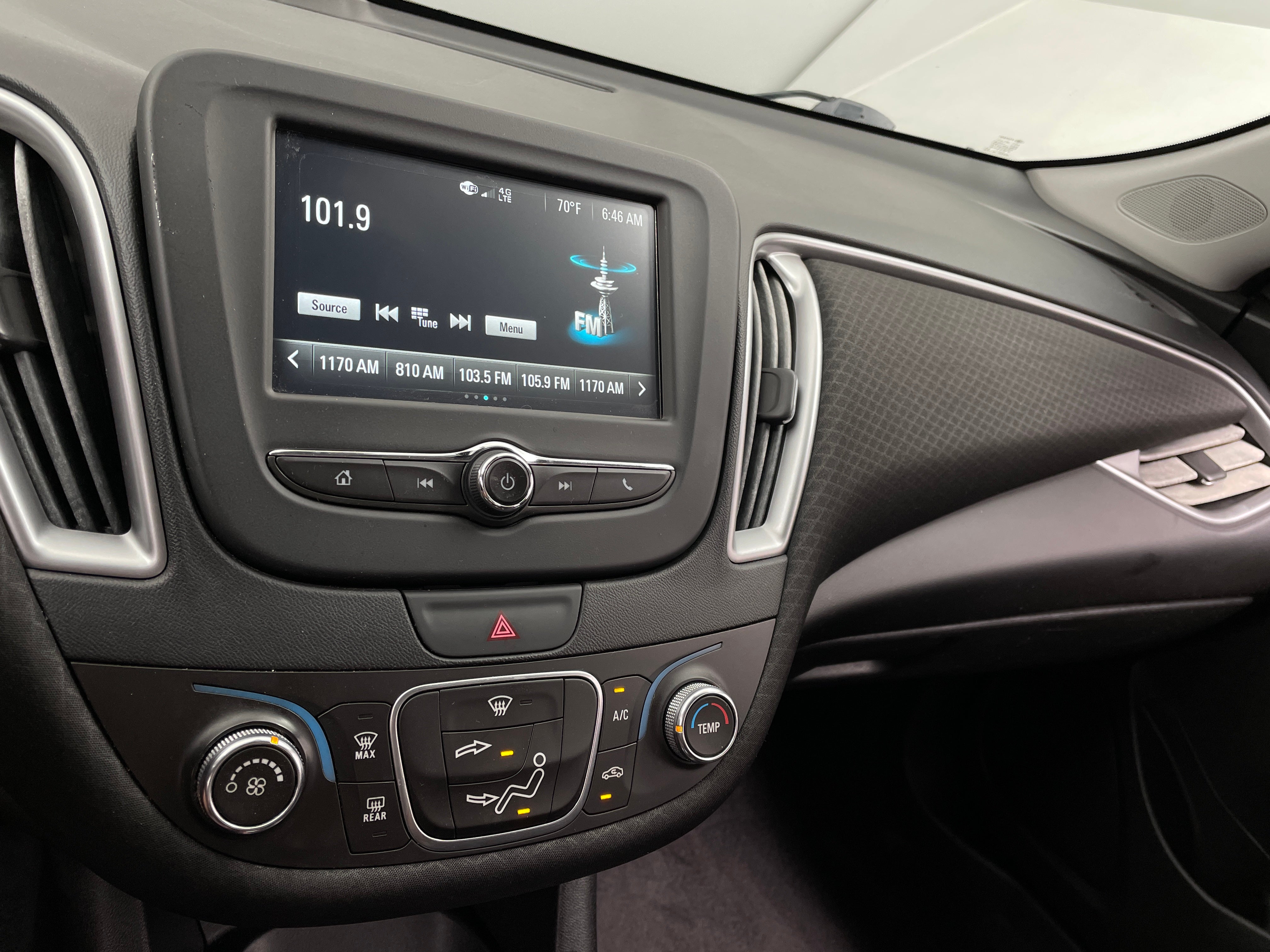 2018 Chevrolet Malibu LS 4