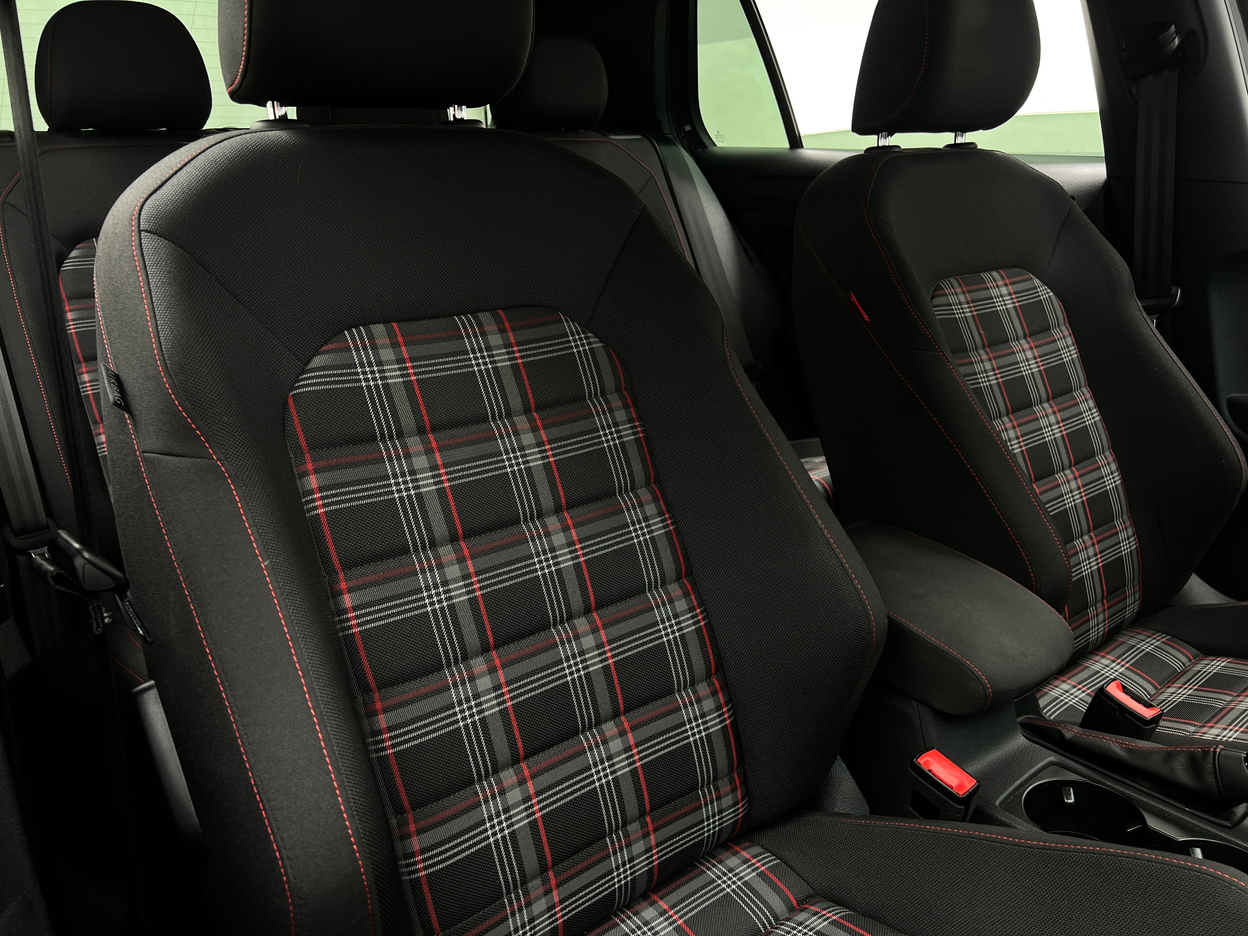 2019 Volkswagen Golf GTI Rabbit Edition 2