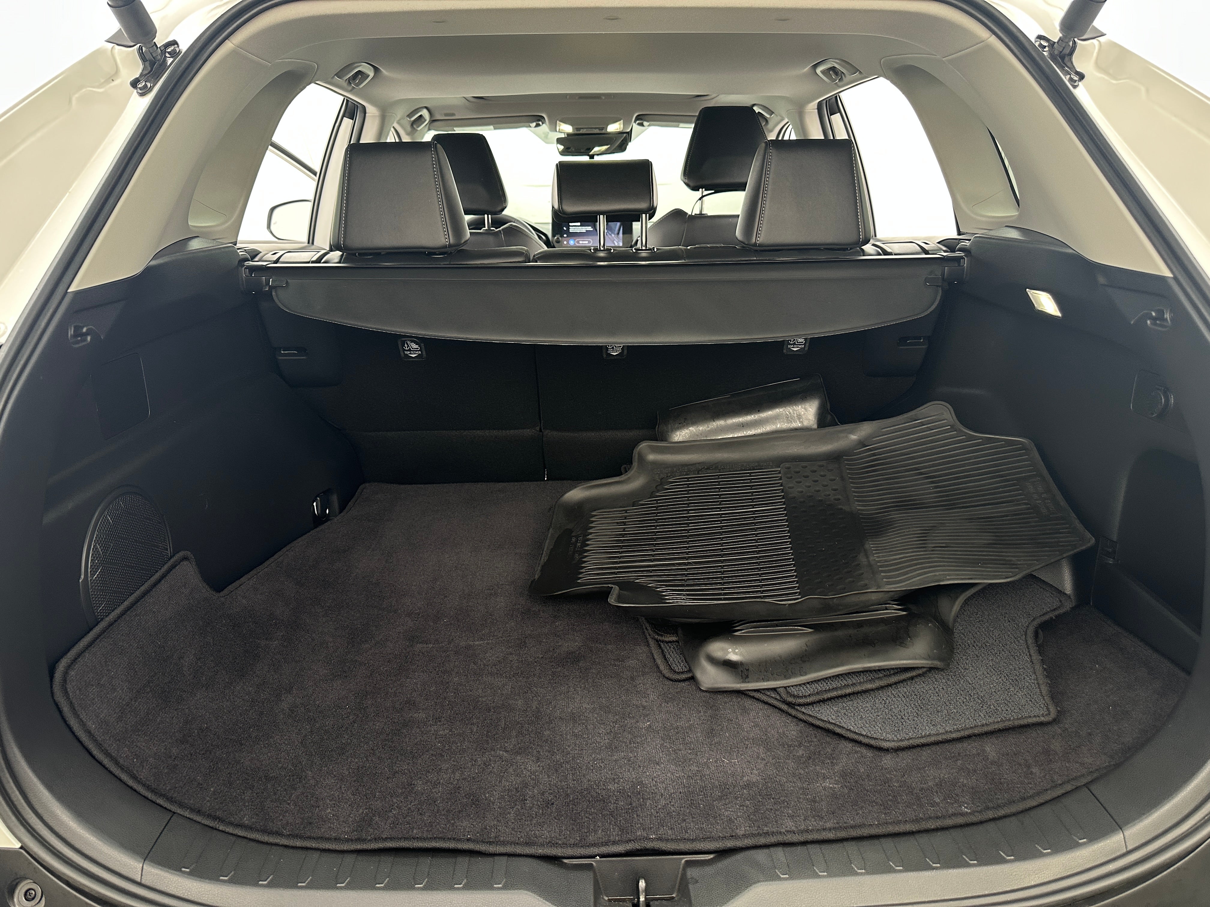 2024 Toyota RAV4 XLE Premium 6
