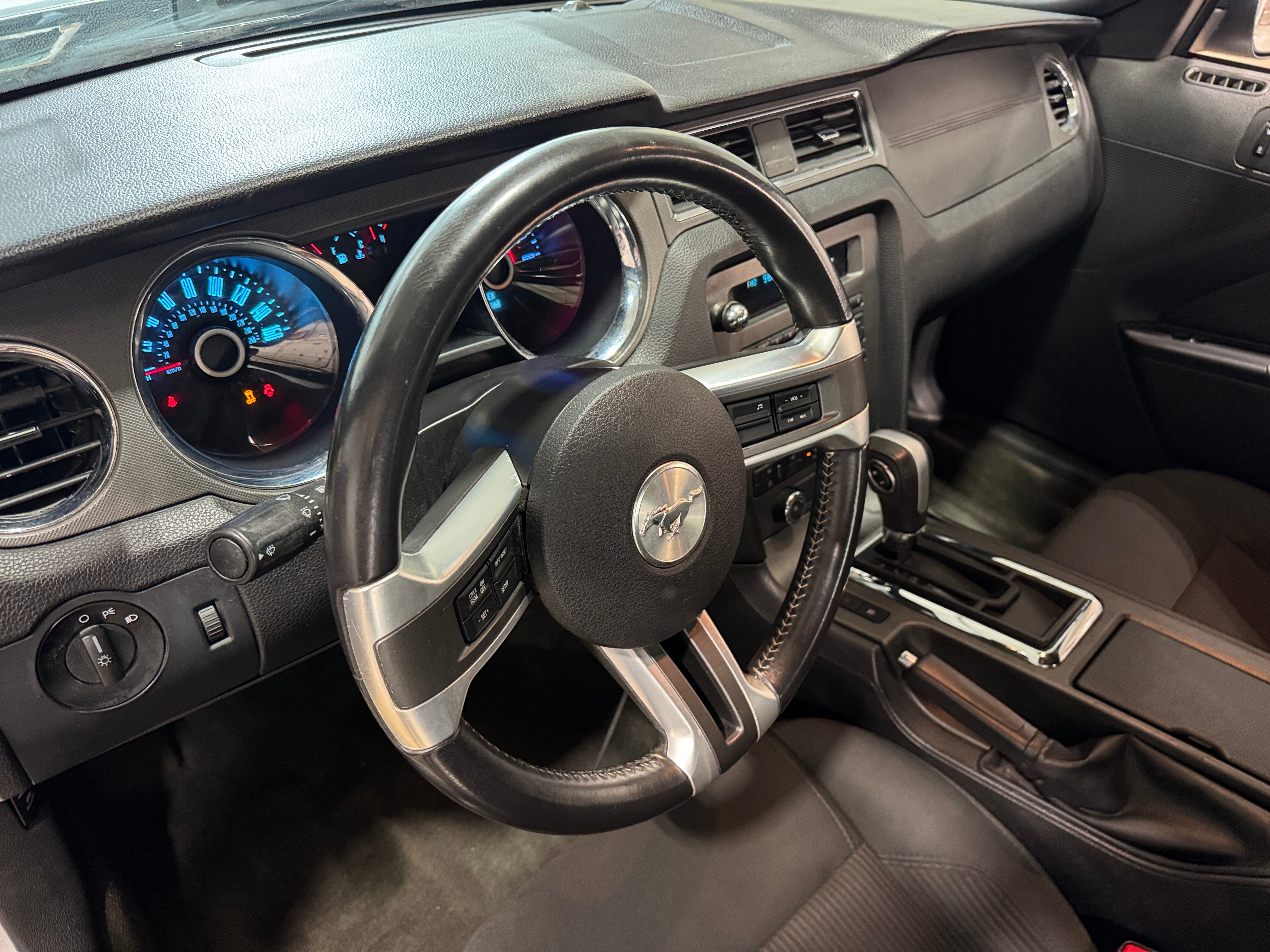 2014 Ford Mustang V6 3