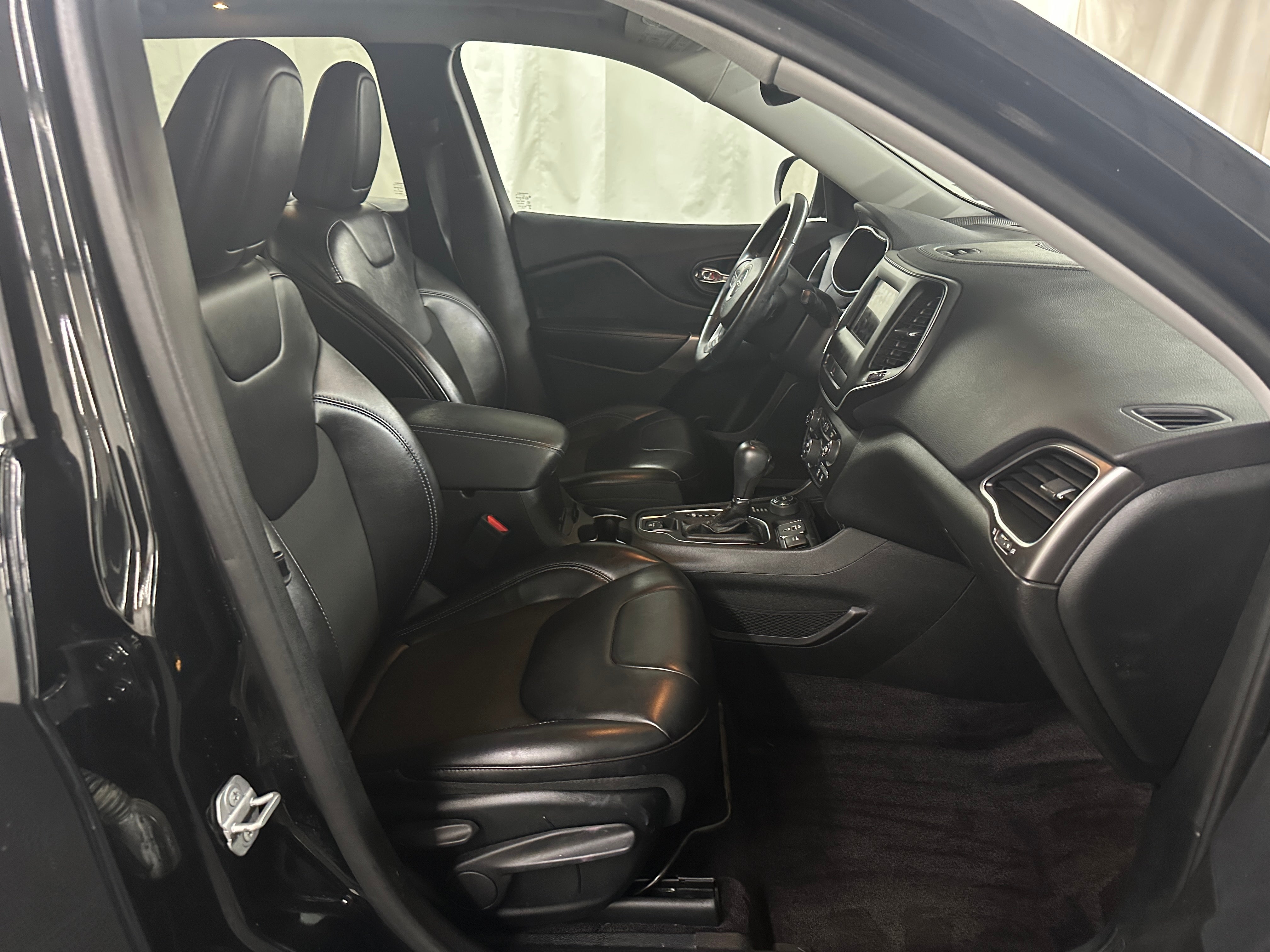 2019 Jeep Cherokee Latitude 2