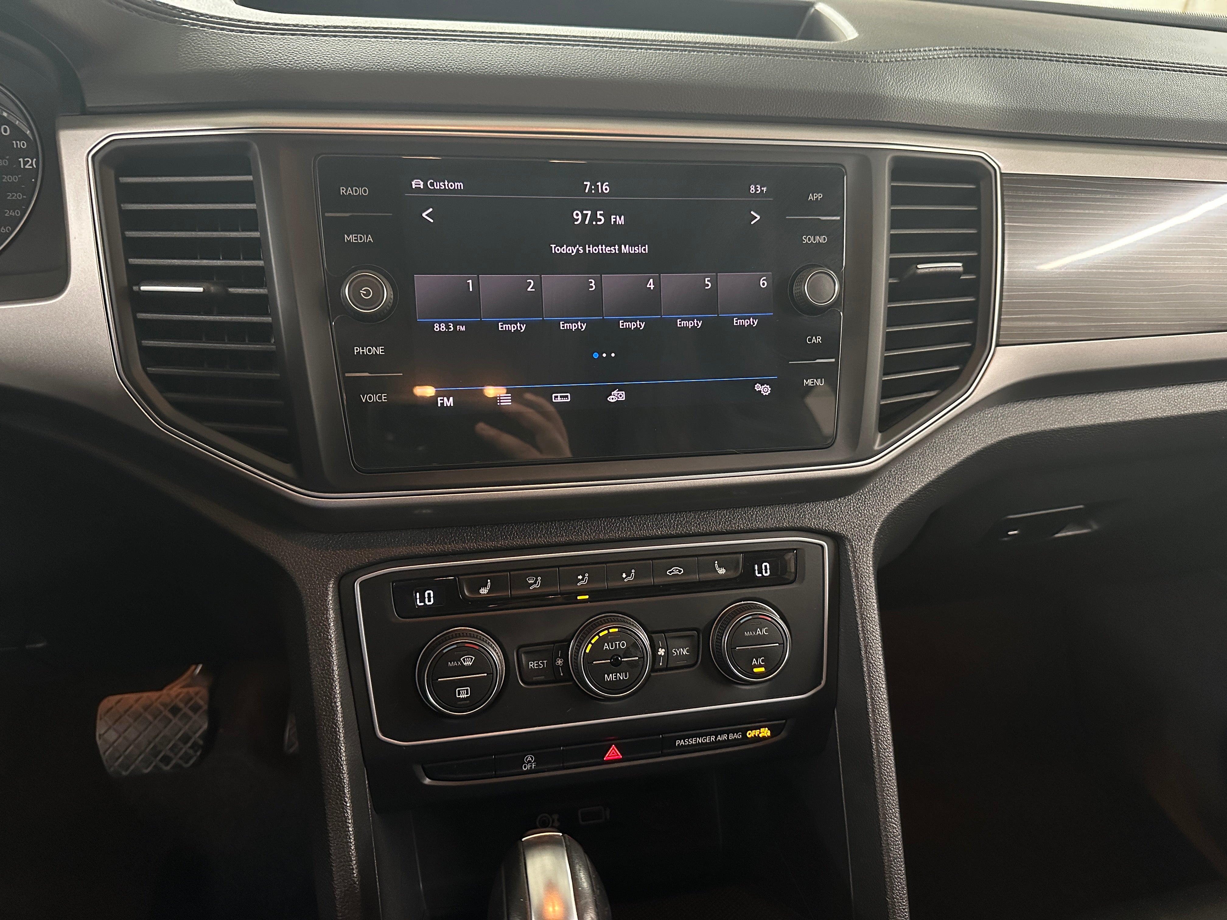 2018 Volkswagen Atlas SE 3