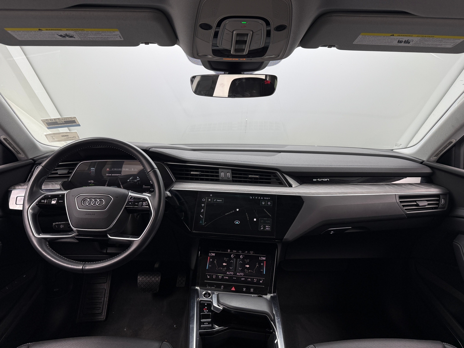 Thumbnail: 2021 Audi e-tron S - 2