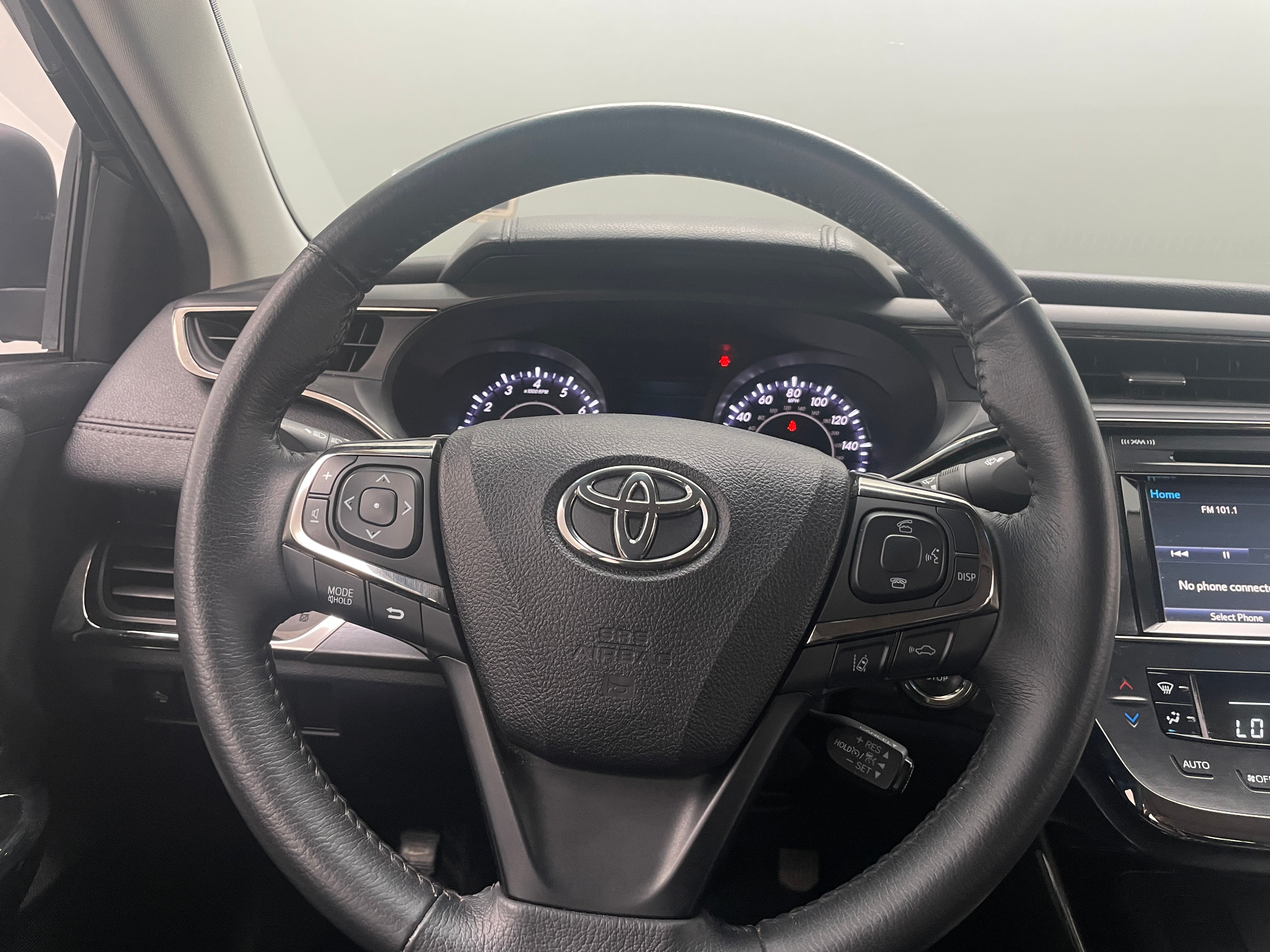 2017 Toyota Avalon XLE 4