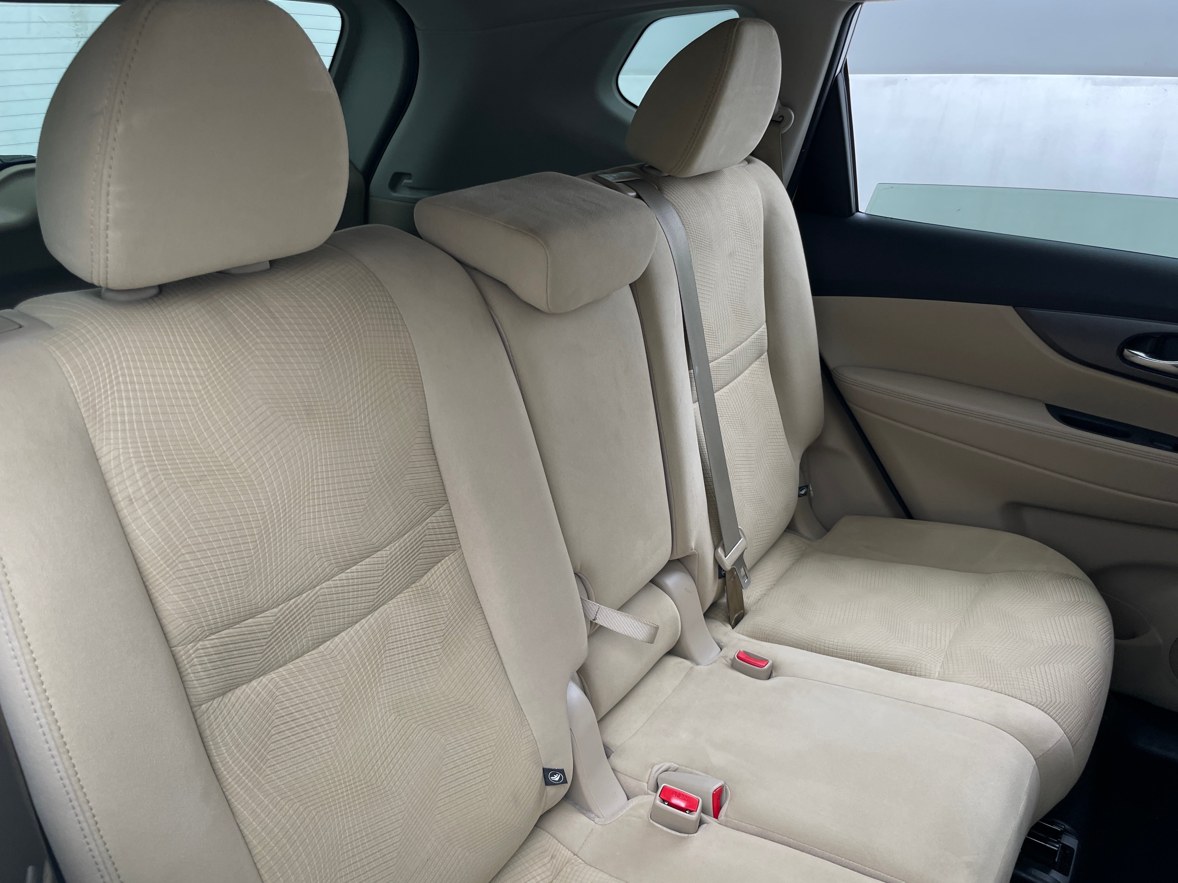 2016 Nissan Rogue SV 6