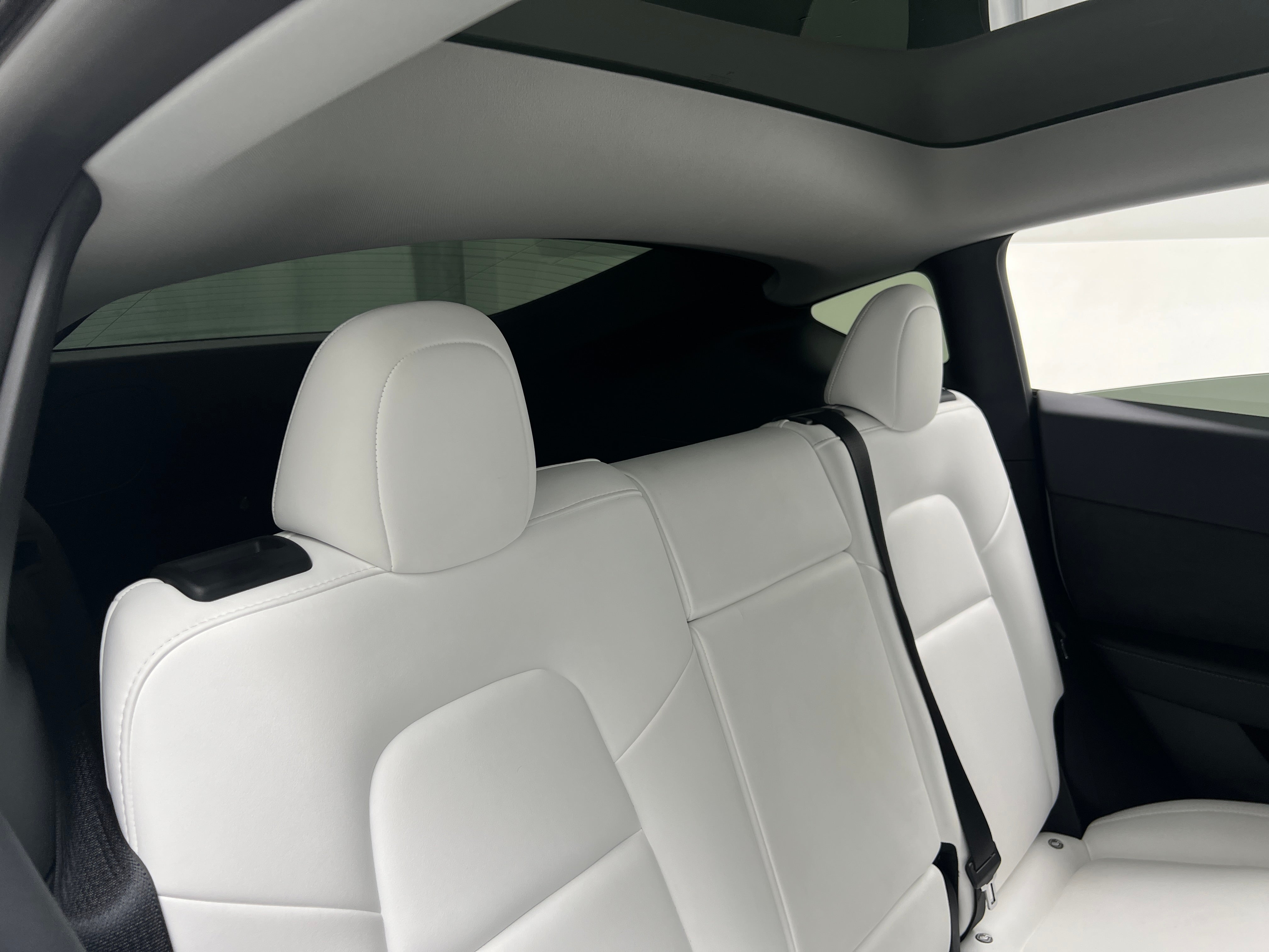 2022 Tesla Model Y Long Range 4