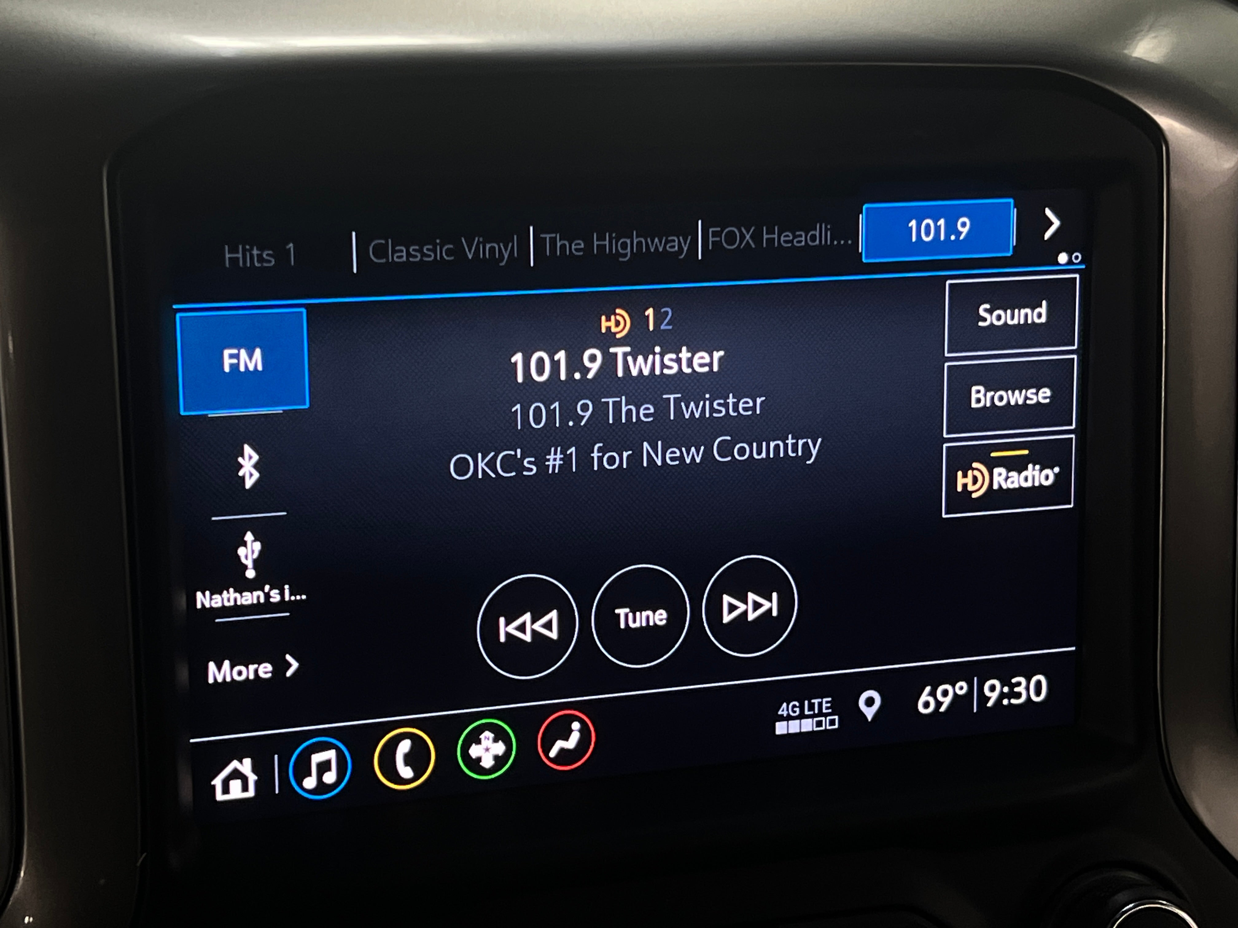 2019 Chevrolet Silverado 1500  3