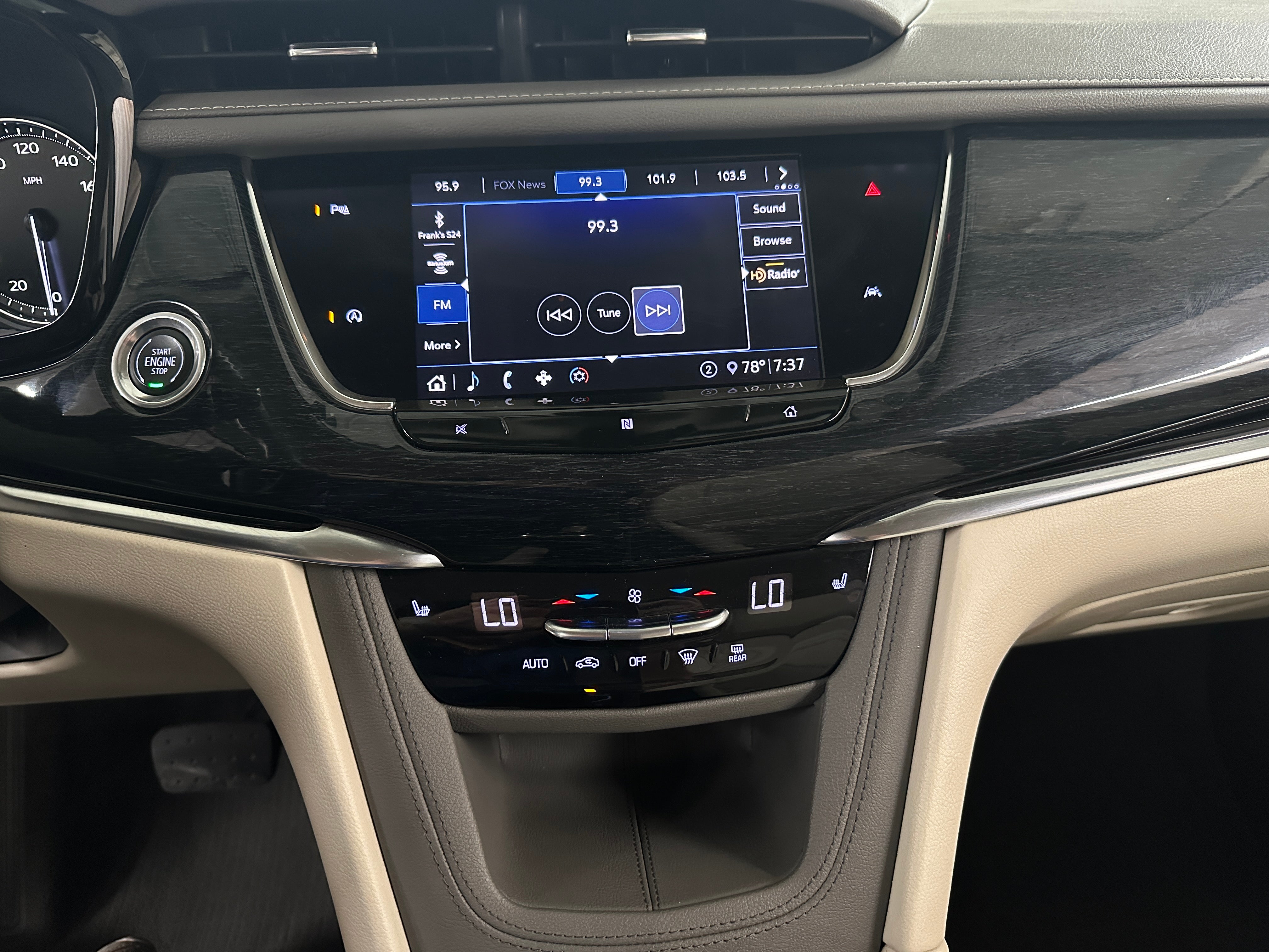 2020 Cadillac XT6 Premium Luxury 3