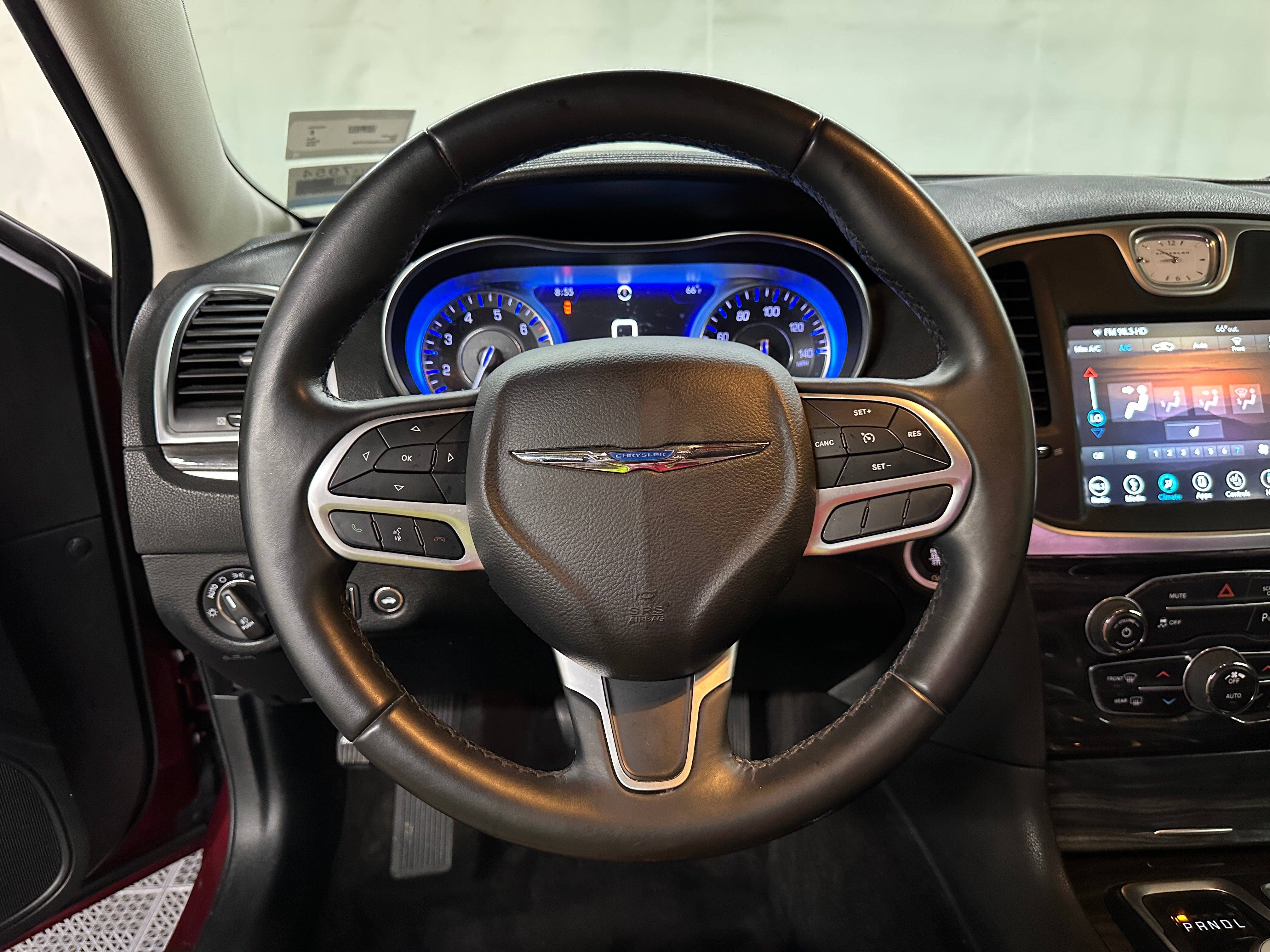 2018 Chrysler 300 Touring 4
