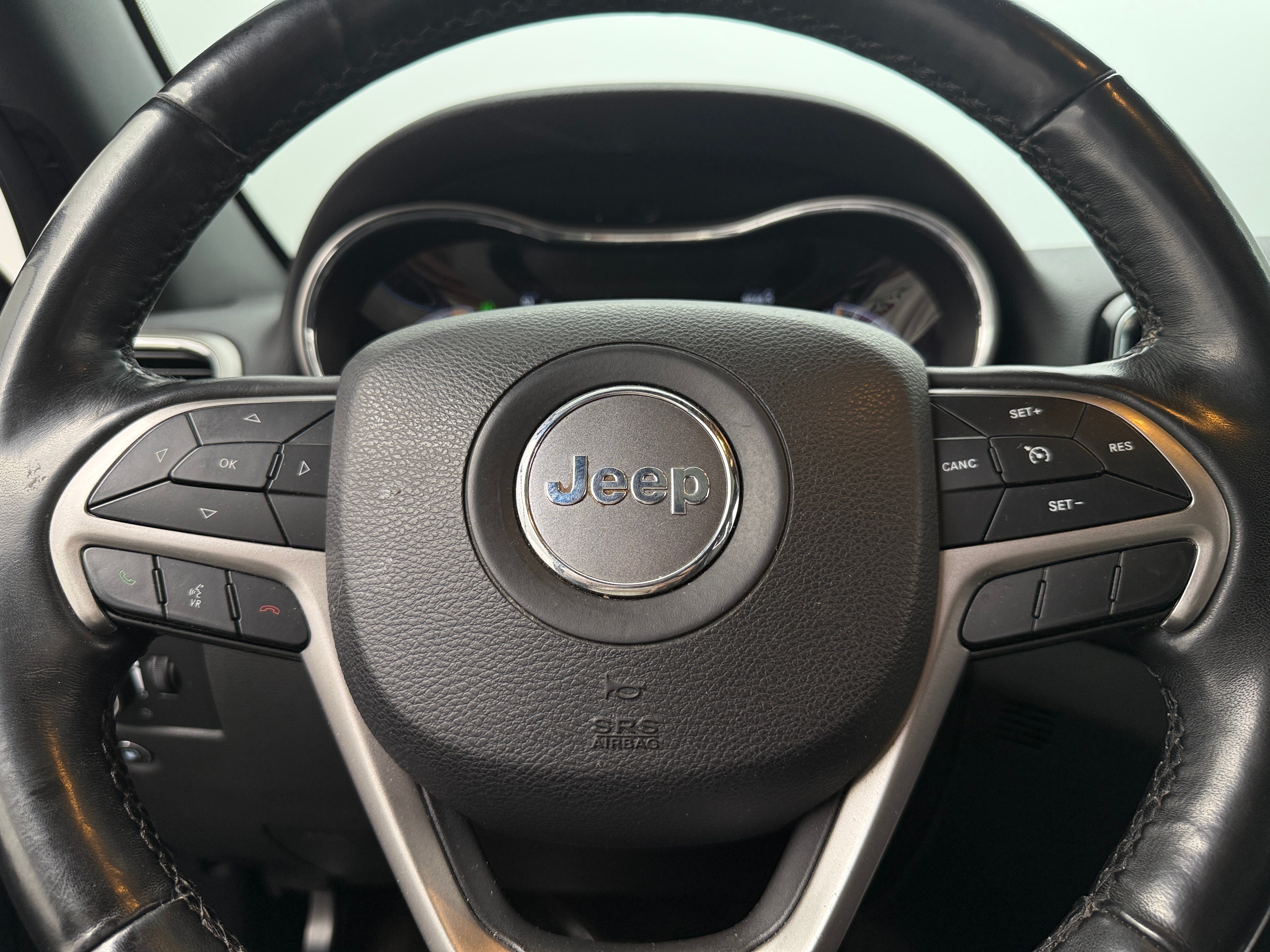 2019 Jeep Grand Cherokee Altitude 4