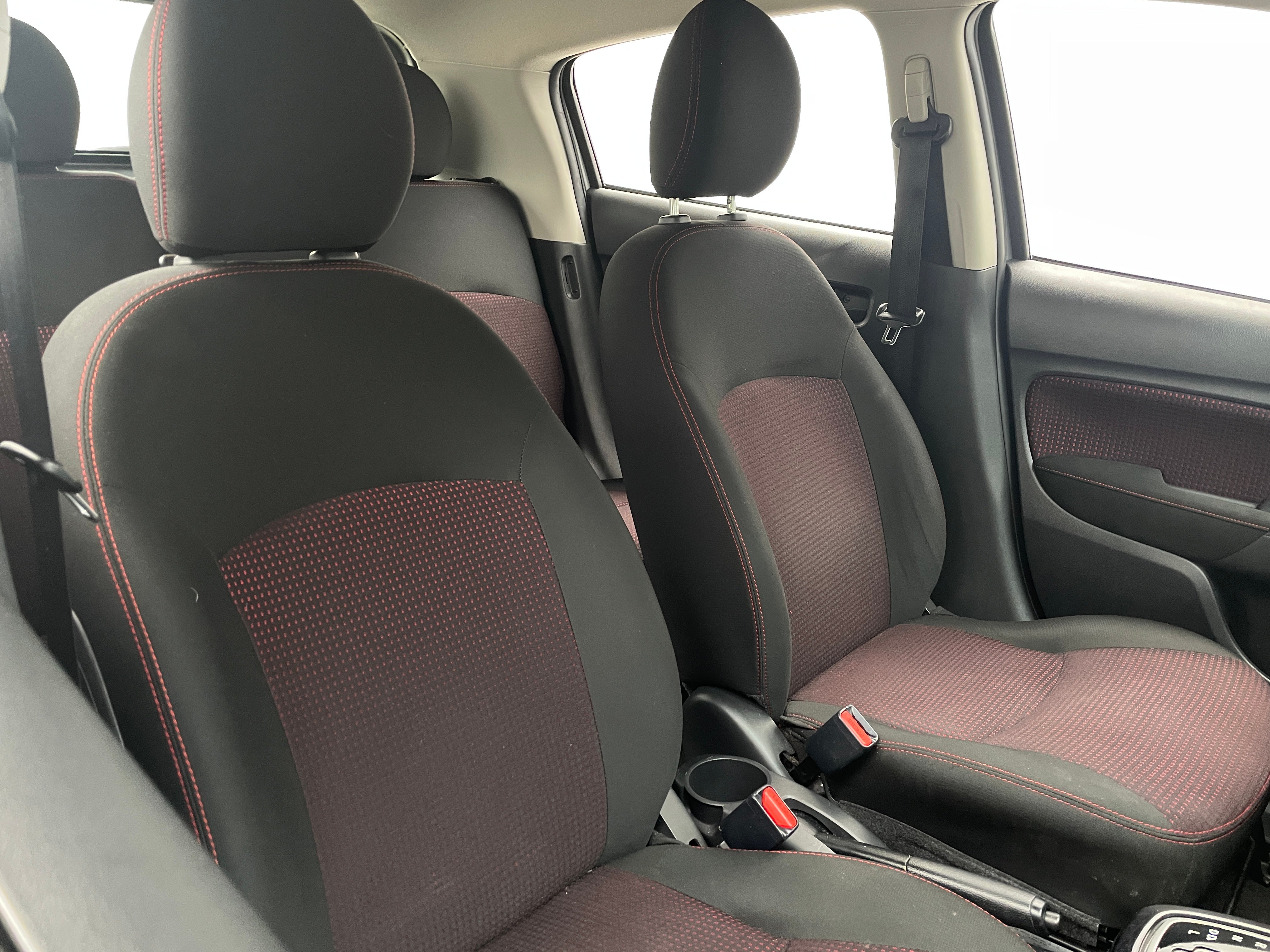 2022 Mitsubishi Mirage Black Edition 2