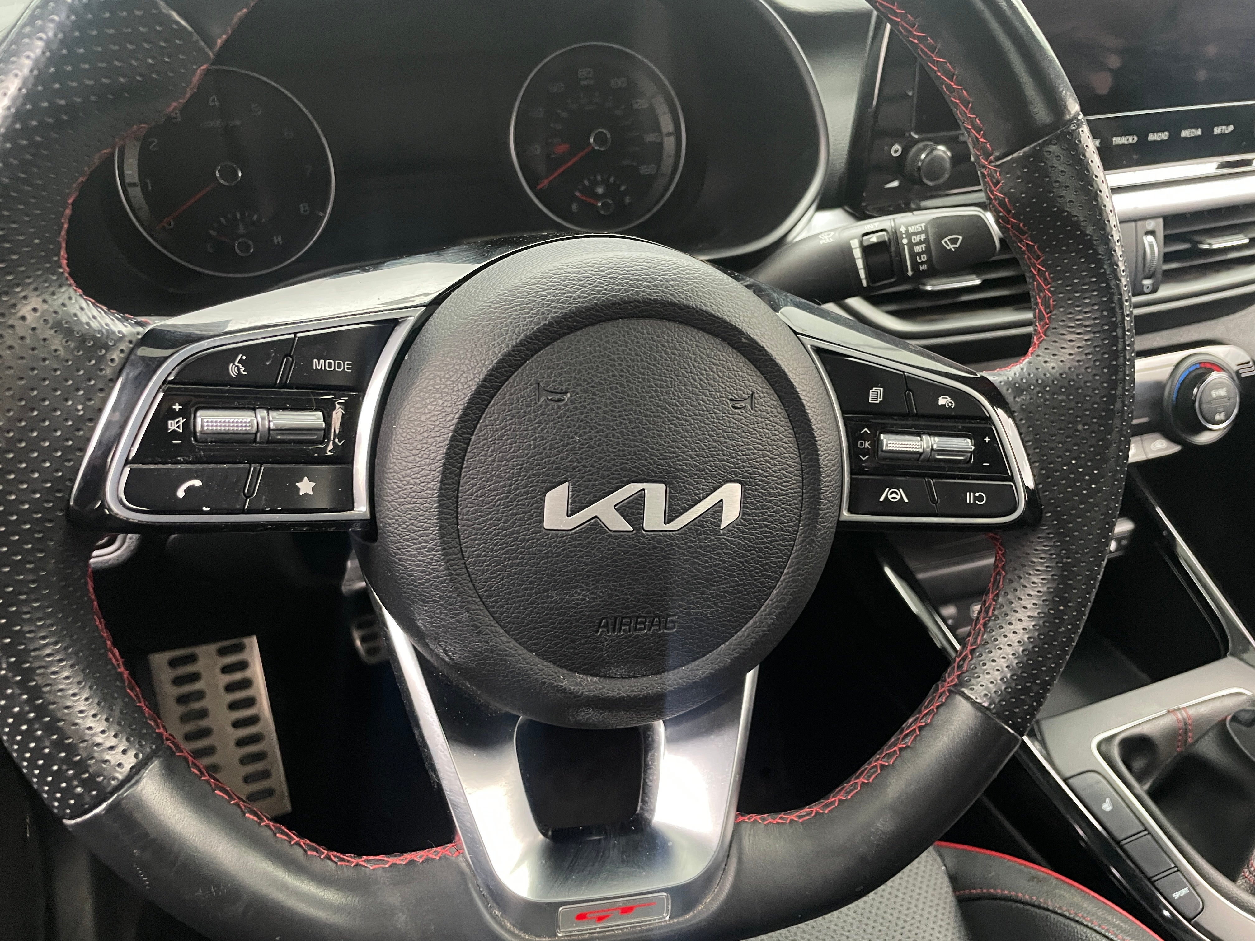 2023 Kia Forte GT 4