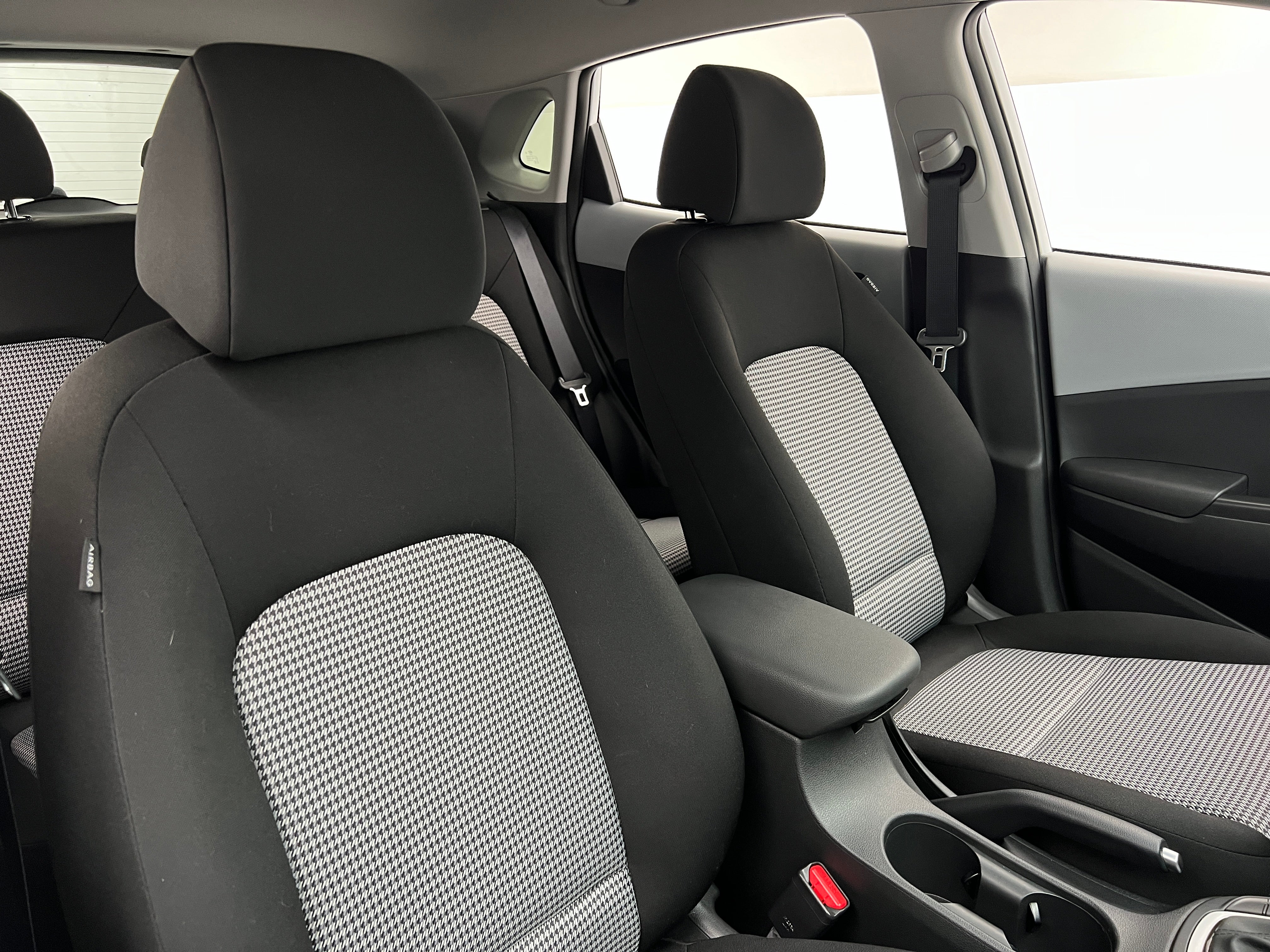 2021 Hyundai Kona SEL 2