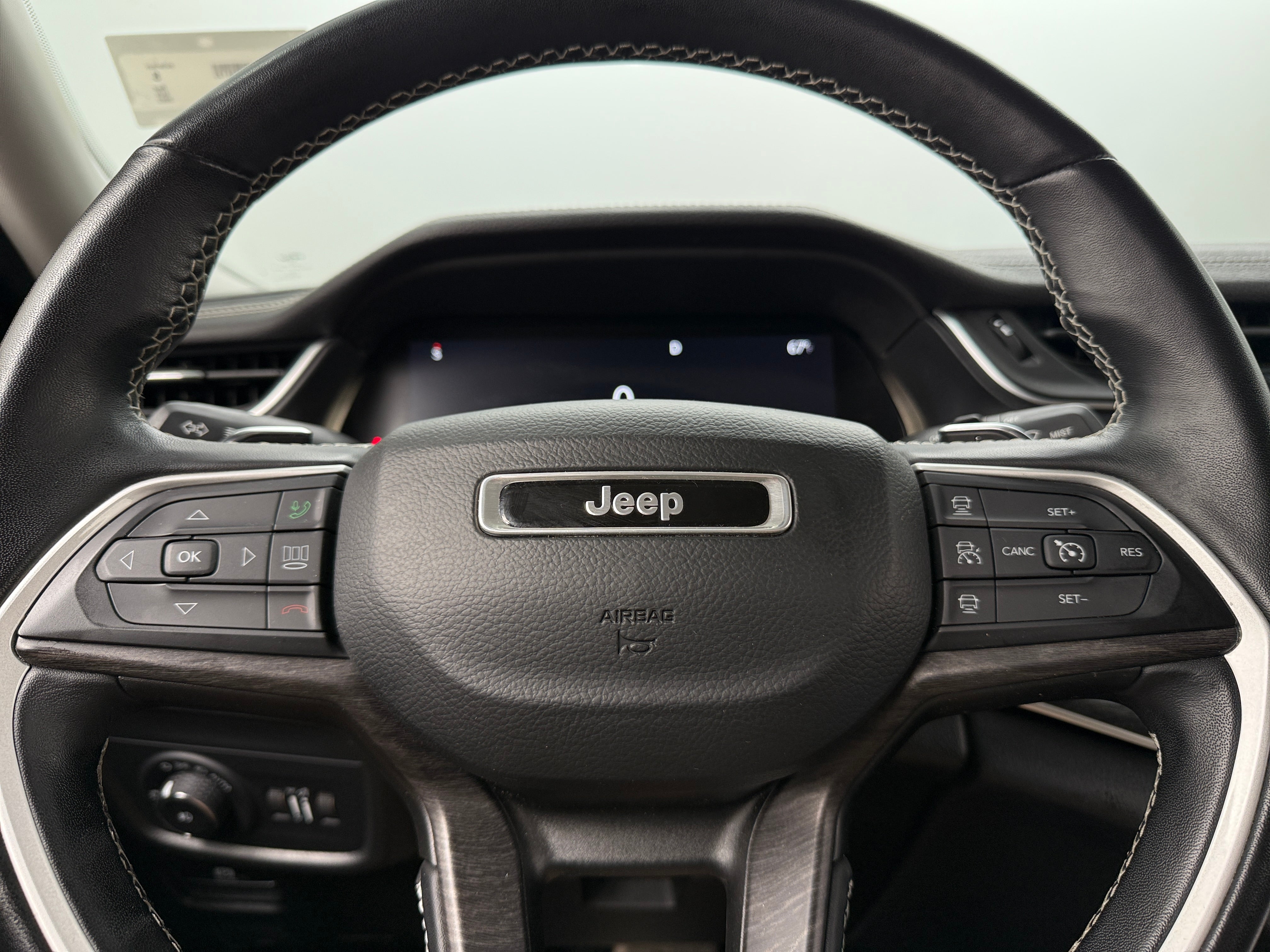 2022 Jeep Grand Cherokee L Limited Edition 4