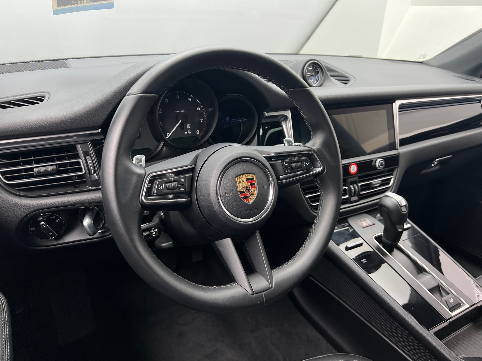 Thumbnail: 2024 Porsche Macan - 4
