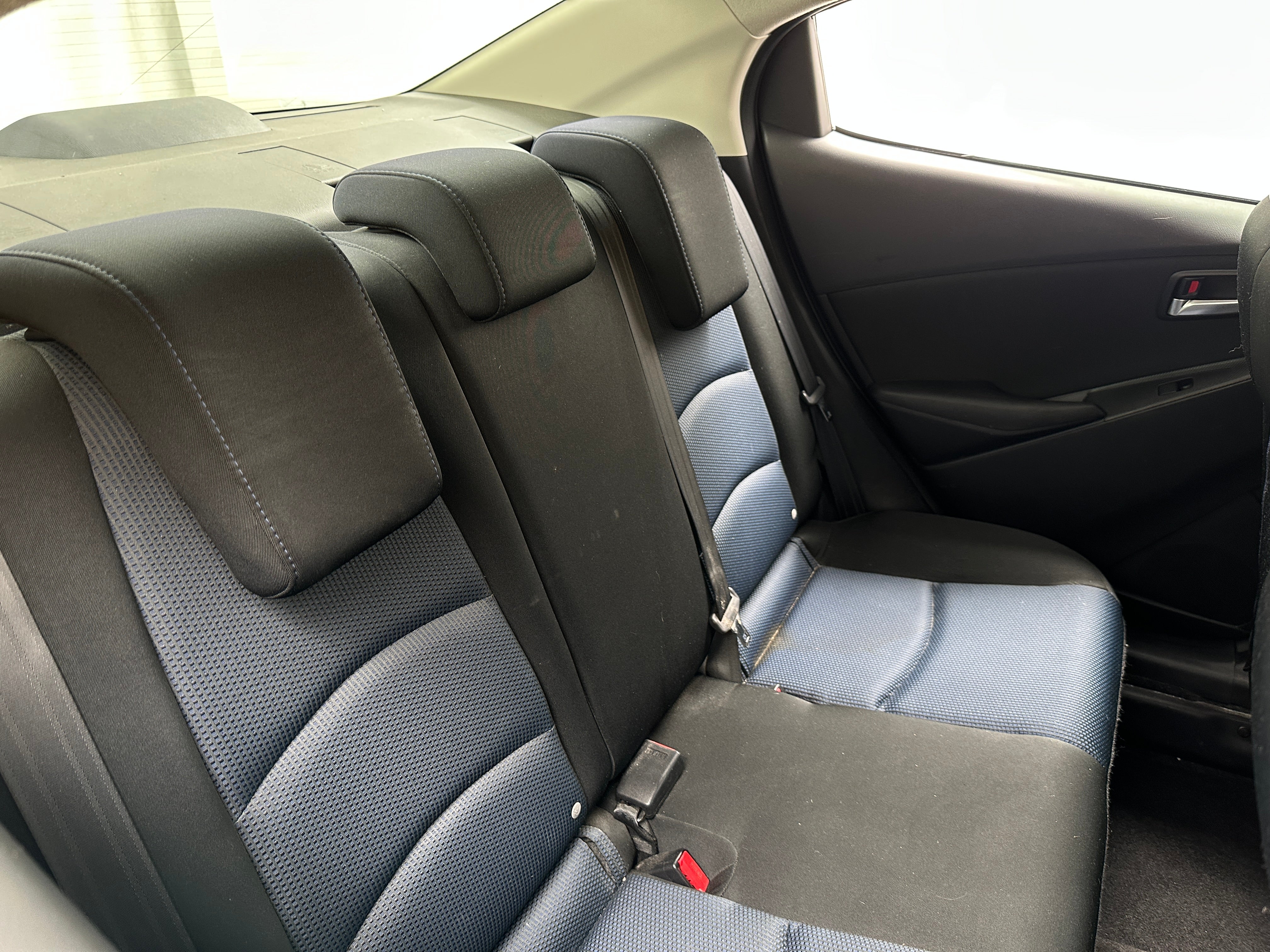 2017 Toyota Yaris iA Base 6