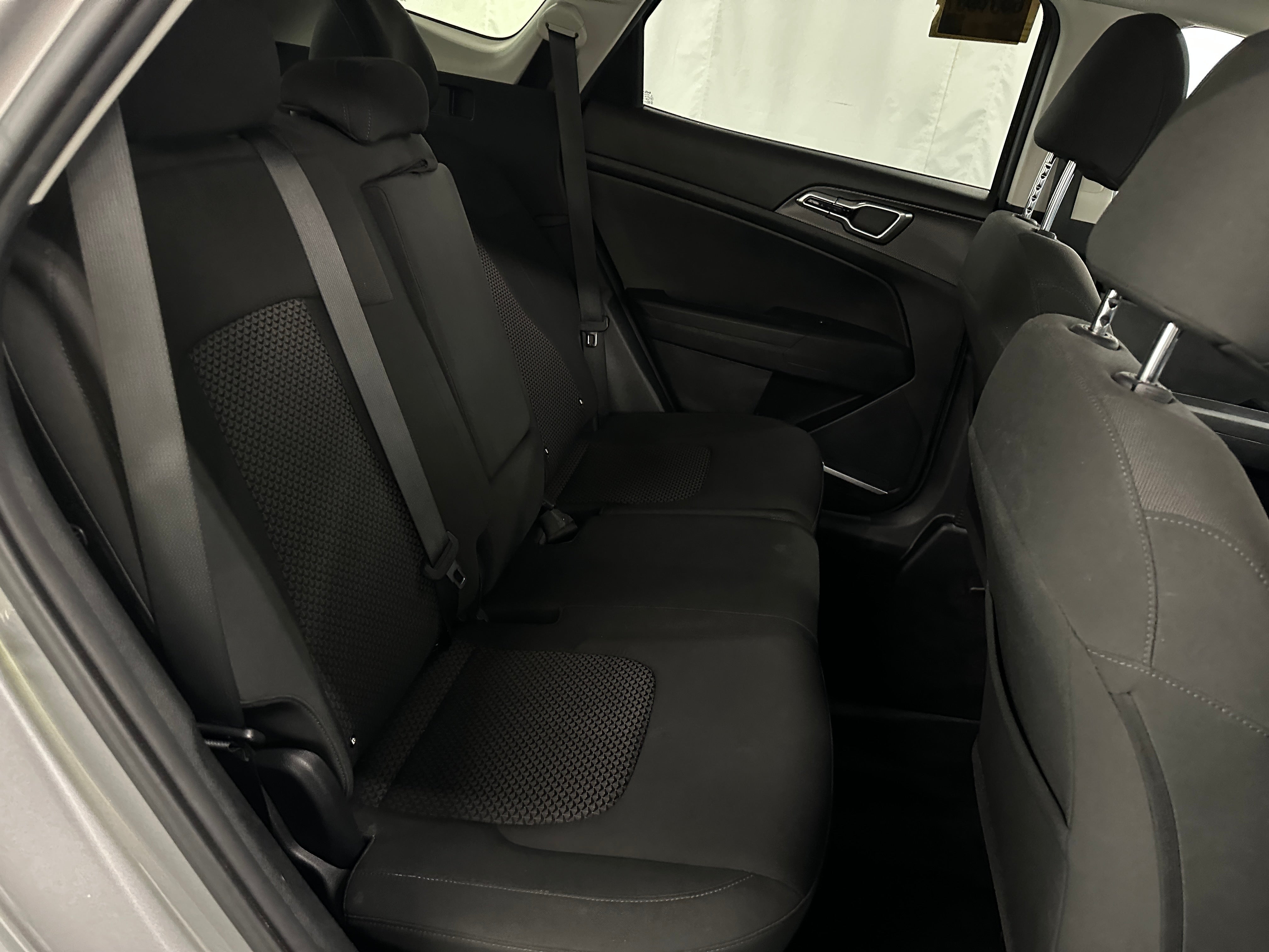 2023 Kia Sportage LX 6