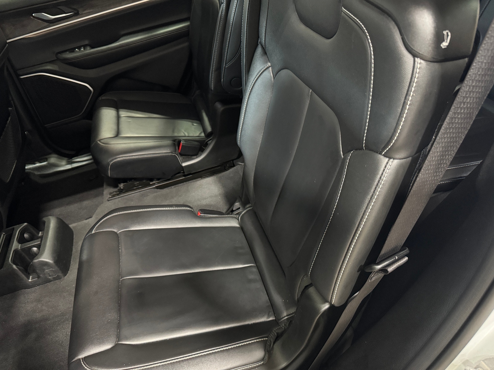 Thumbnail: 2022 Jeep Grand Cherokee L - 6