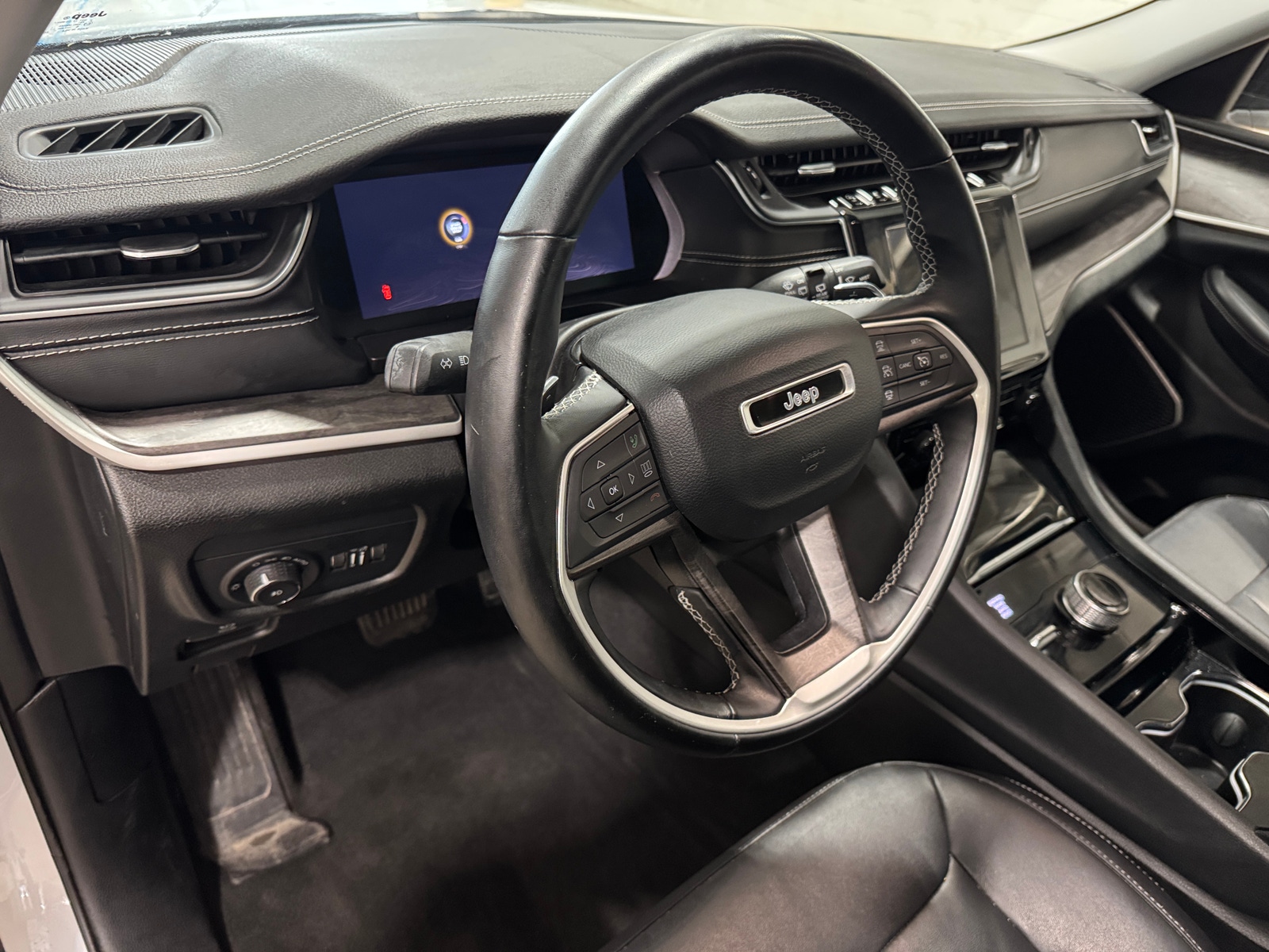 Thumbnail: 2022 Jeep Grand Cherokee L - 3