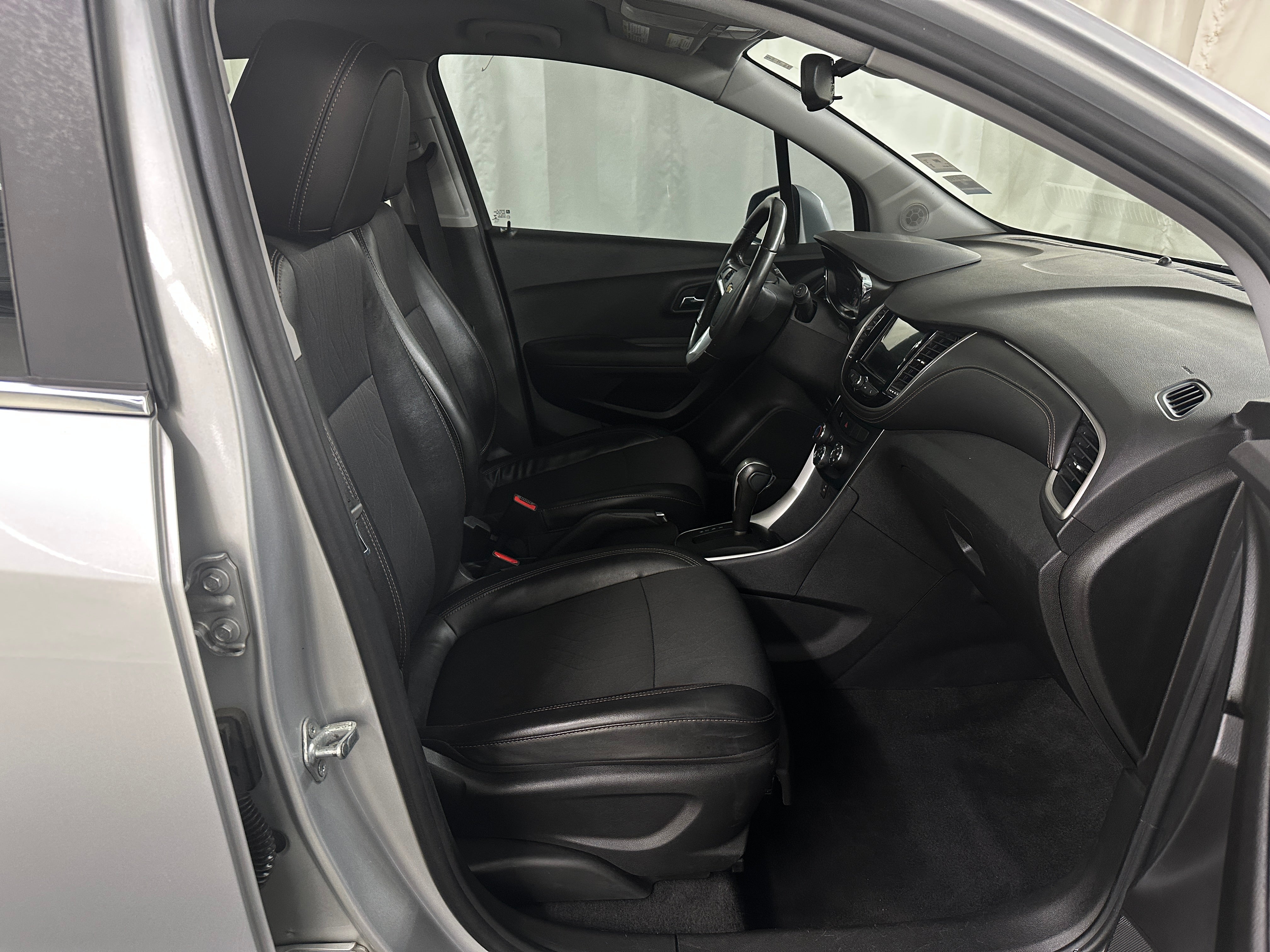 Thumbnail: 2019 Chevrolet Trax - 2