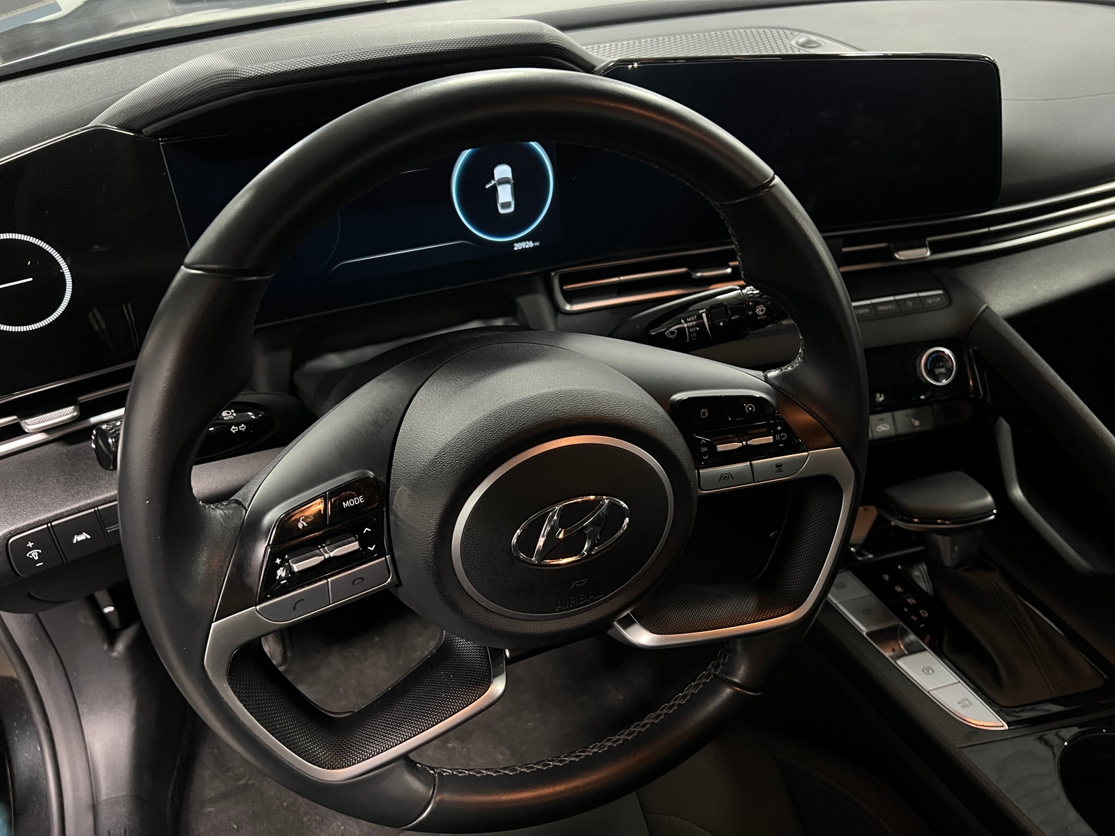 Thumbnail: 2023 Hyundai Elantra - 5