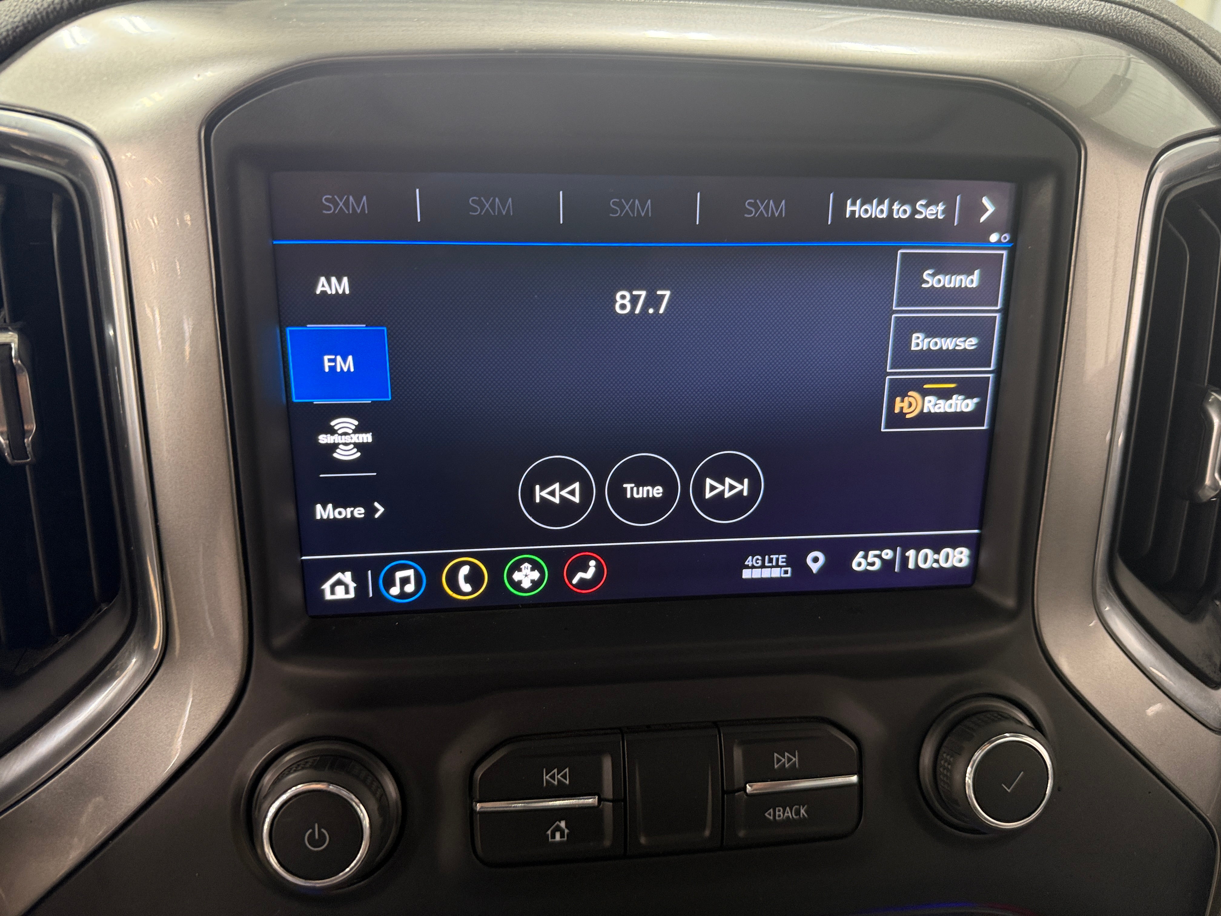 2019 Chevrolet Silverado 1500 LT 4
