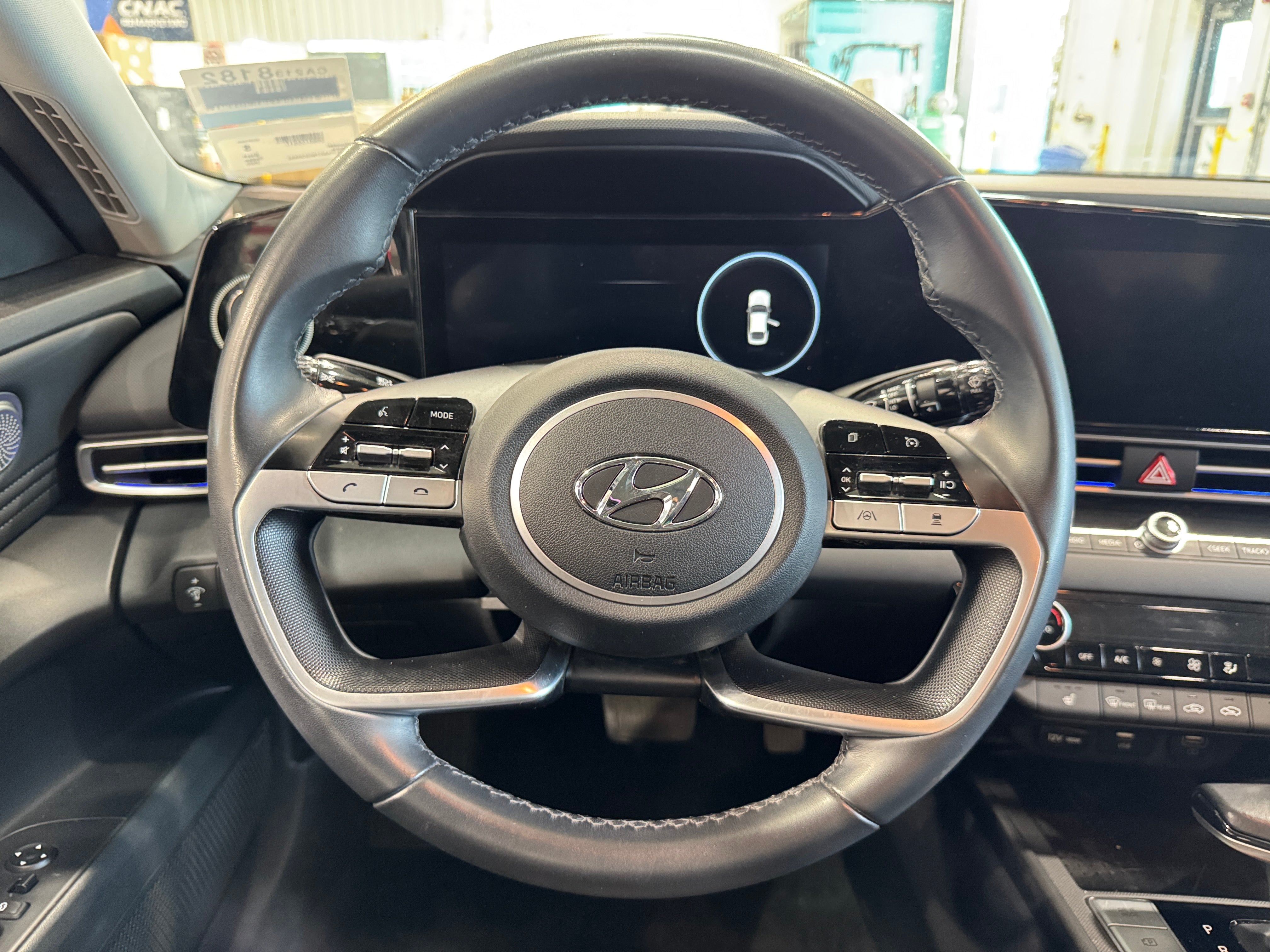 2022 Hyundai Elantra Limited Edition 4