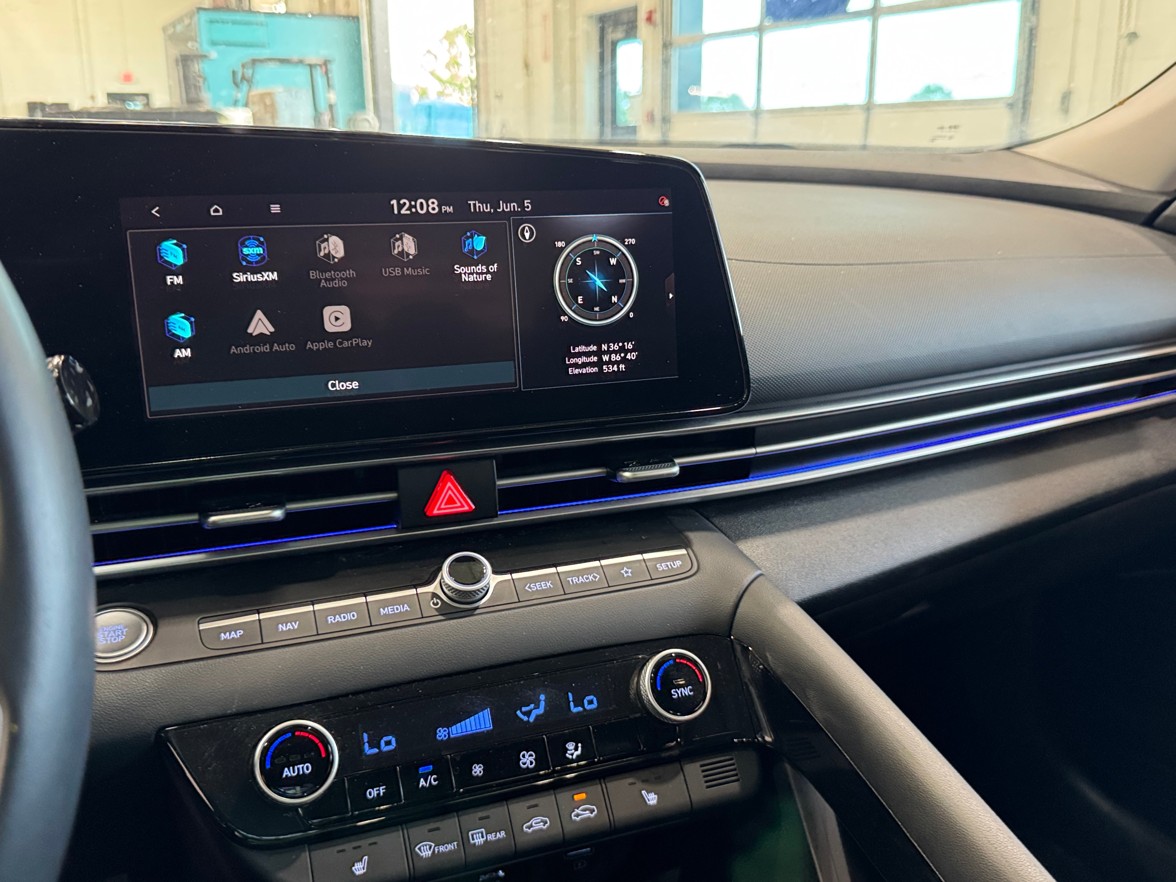 2022 Hyundai Elantra Limited Edition 3