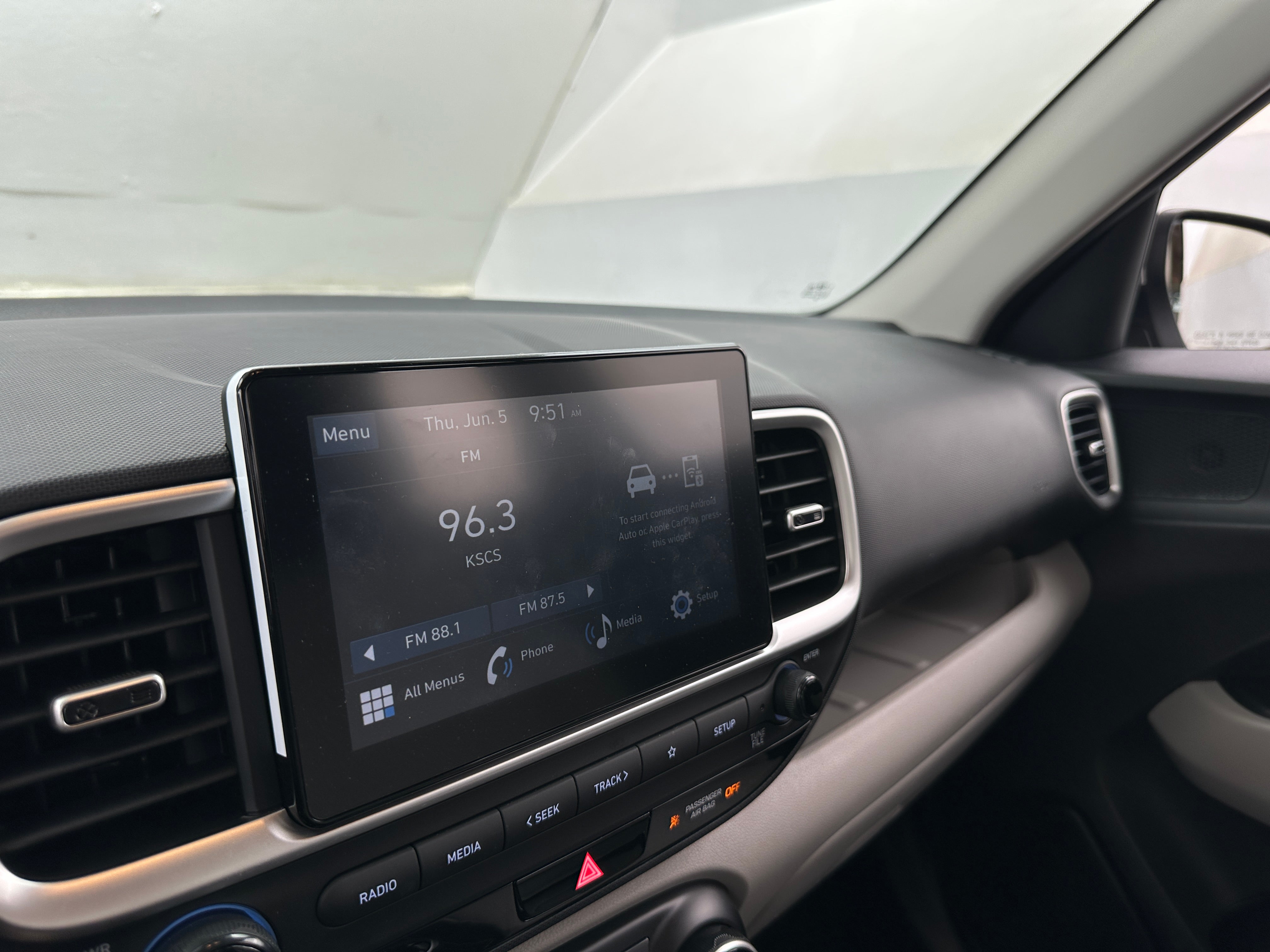 2023 Hyundai Venue SEL 4
