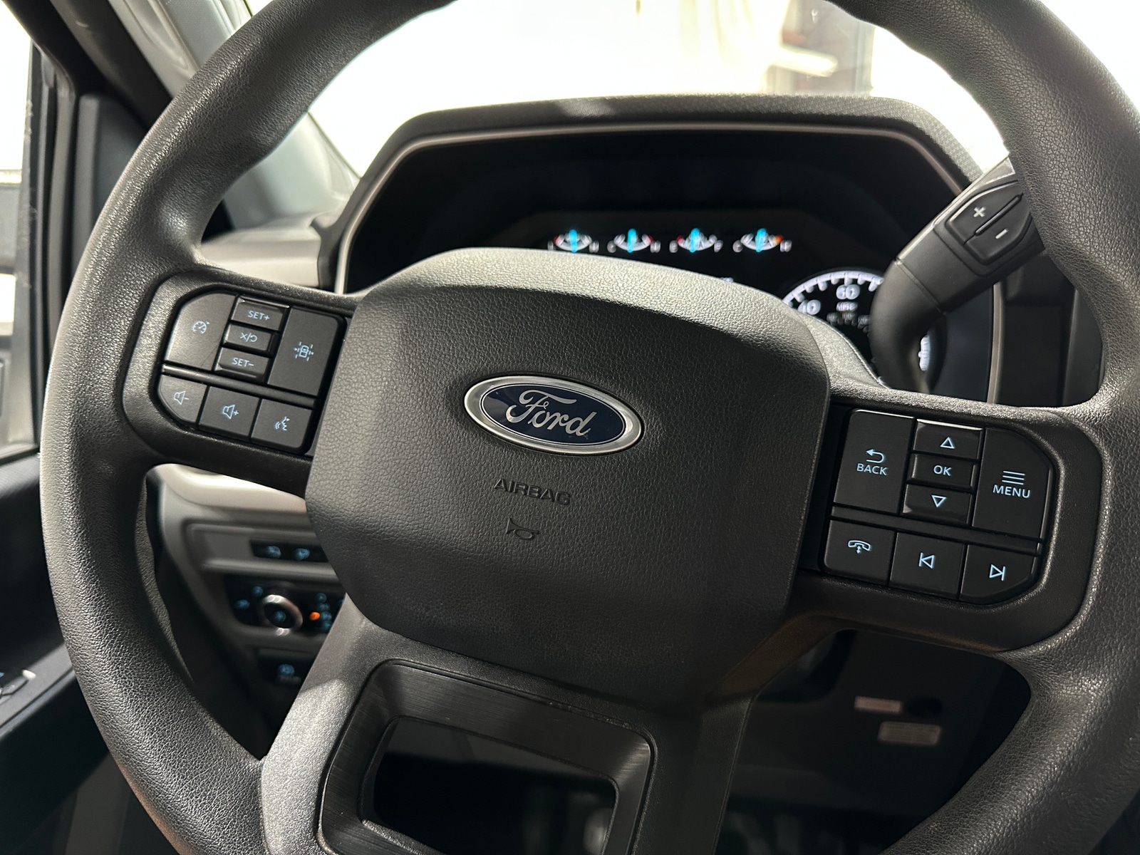 Thumbnail: 2022 Ford Econoline - 5