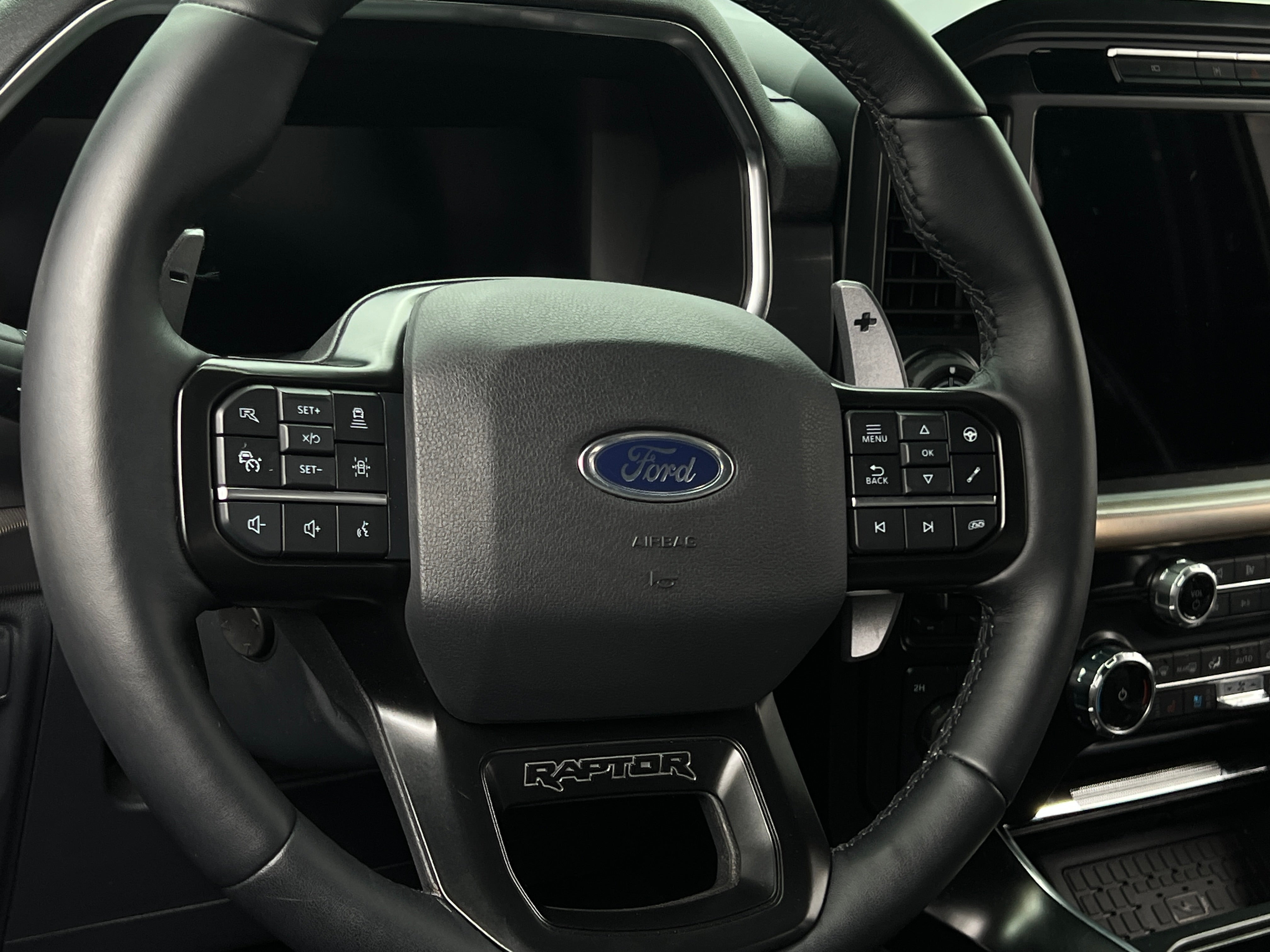 2023 Ford Econoline E-150 4